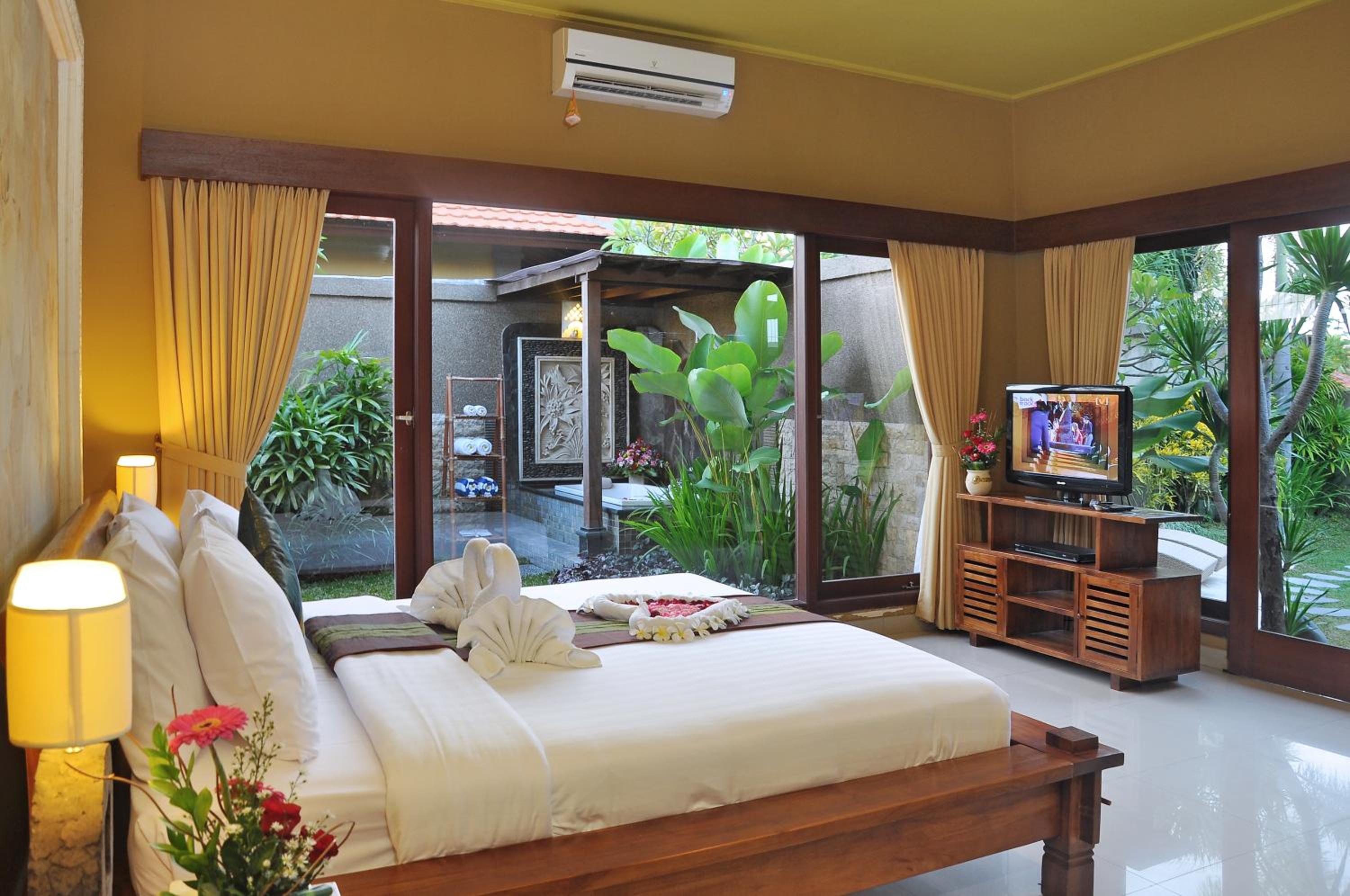 Two-Bedroom Villa with Private Pool - Photo 16
