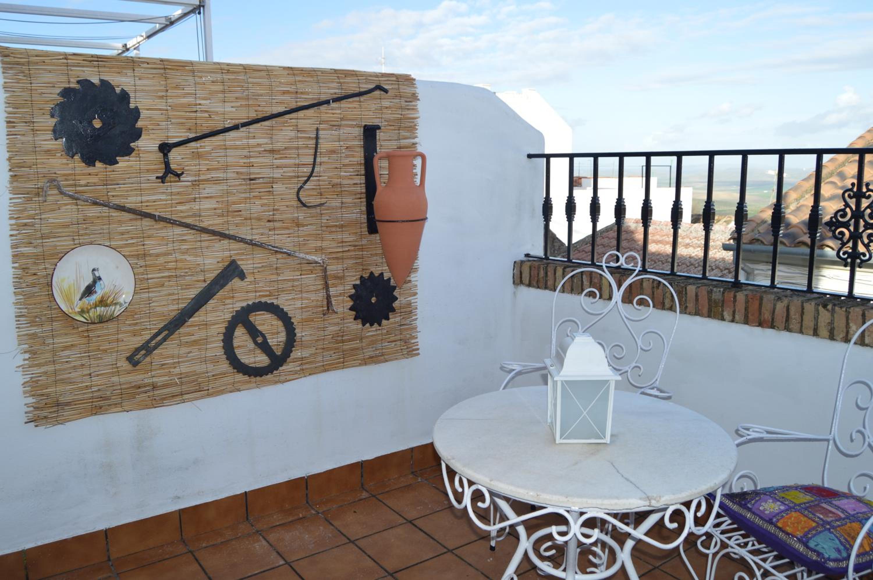 Apartment with Terrace - Photo 32