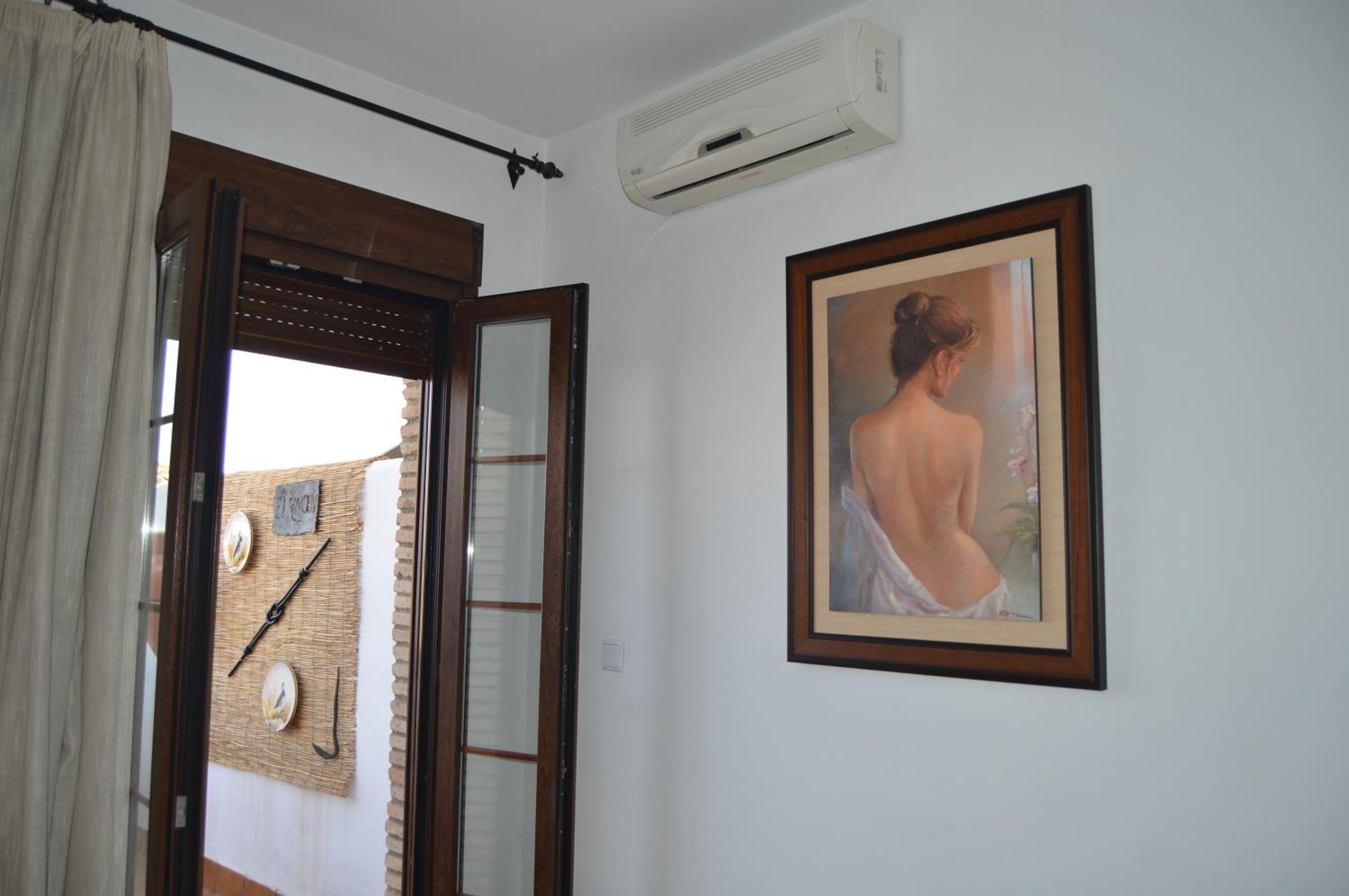 Apartment with Terrace - Photo 19