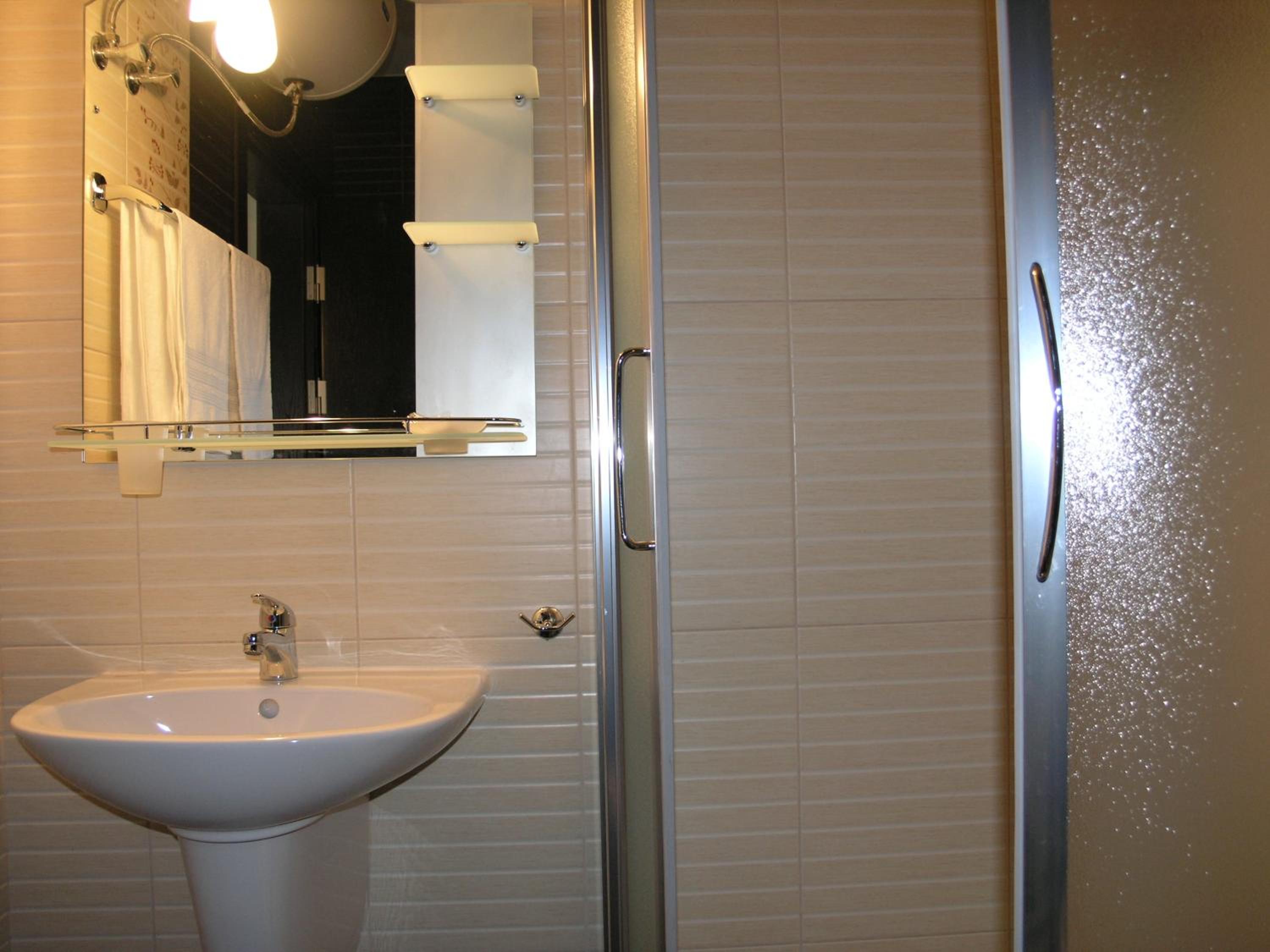 Double or Twin Room with Balcony photo 2