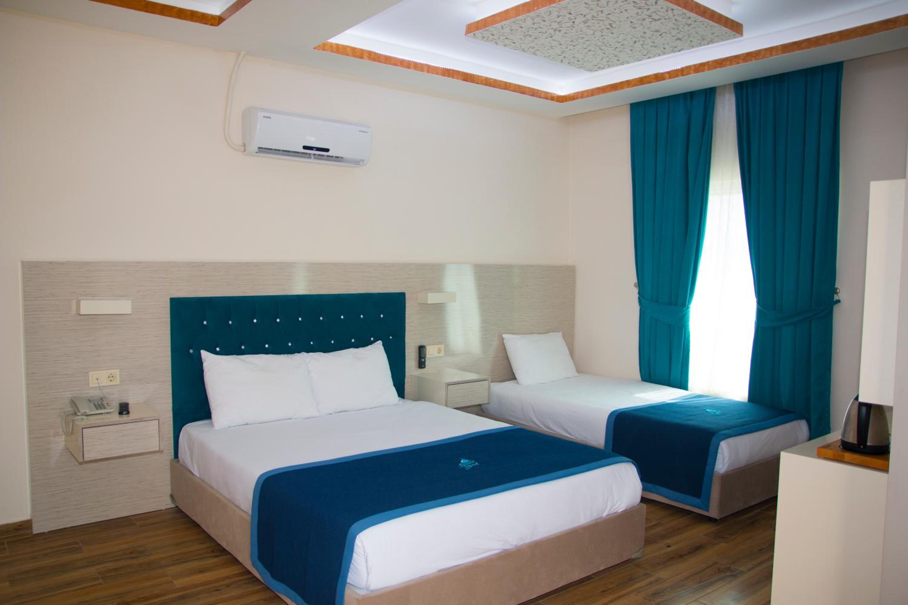 Double or Twin Room photo 2