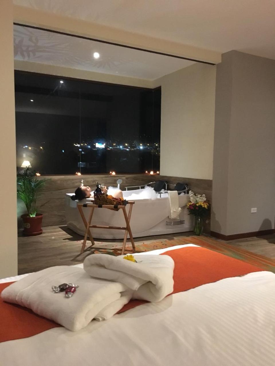 Deluxe Suite with Spa Bath photo 1