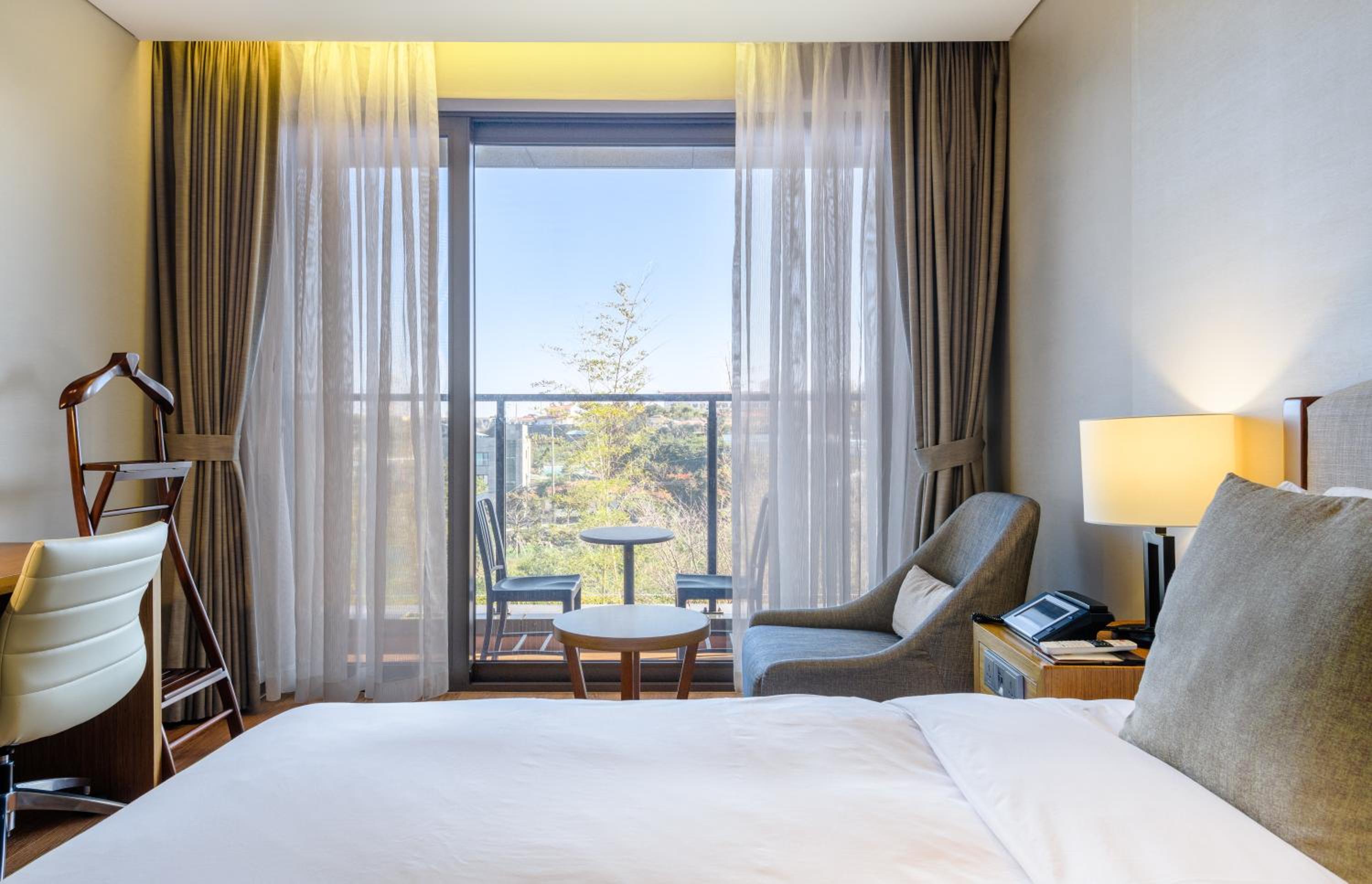 Superior Twin (11th Anniversary Special, Tamnajeon ₩10,000+₩10,000 (1+1), per night)