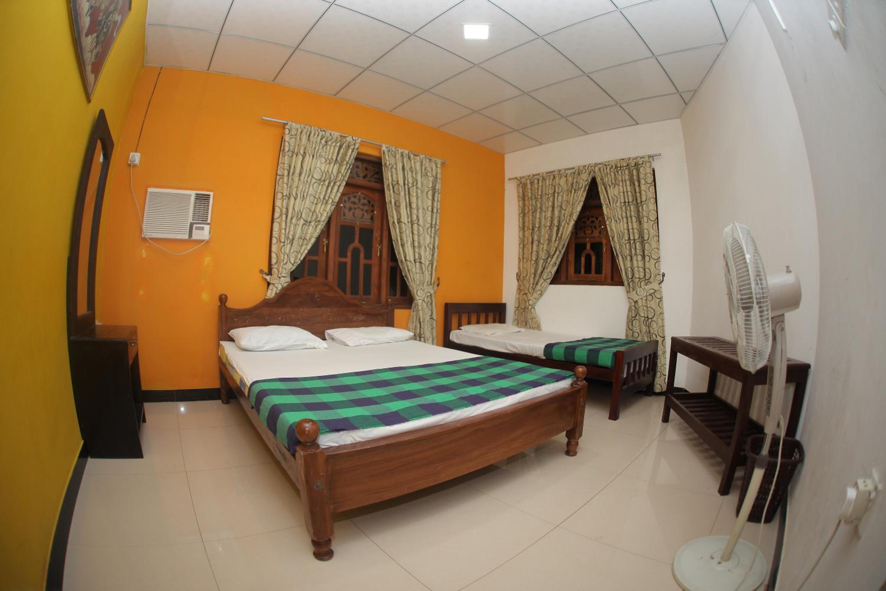 Double Room with Shared Bathroom photo 1