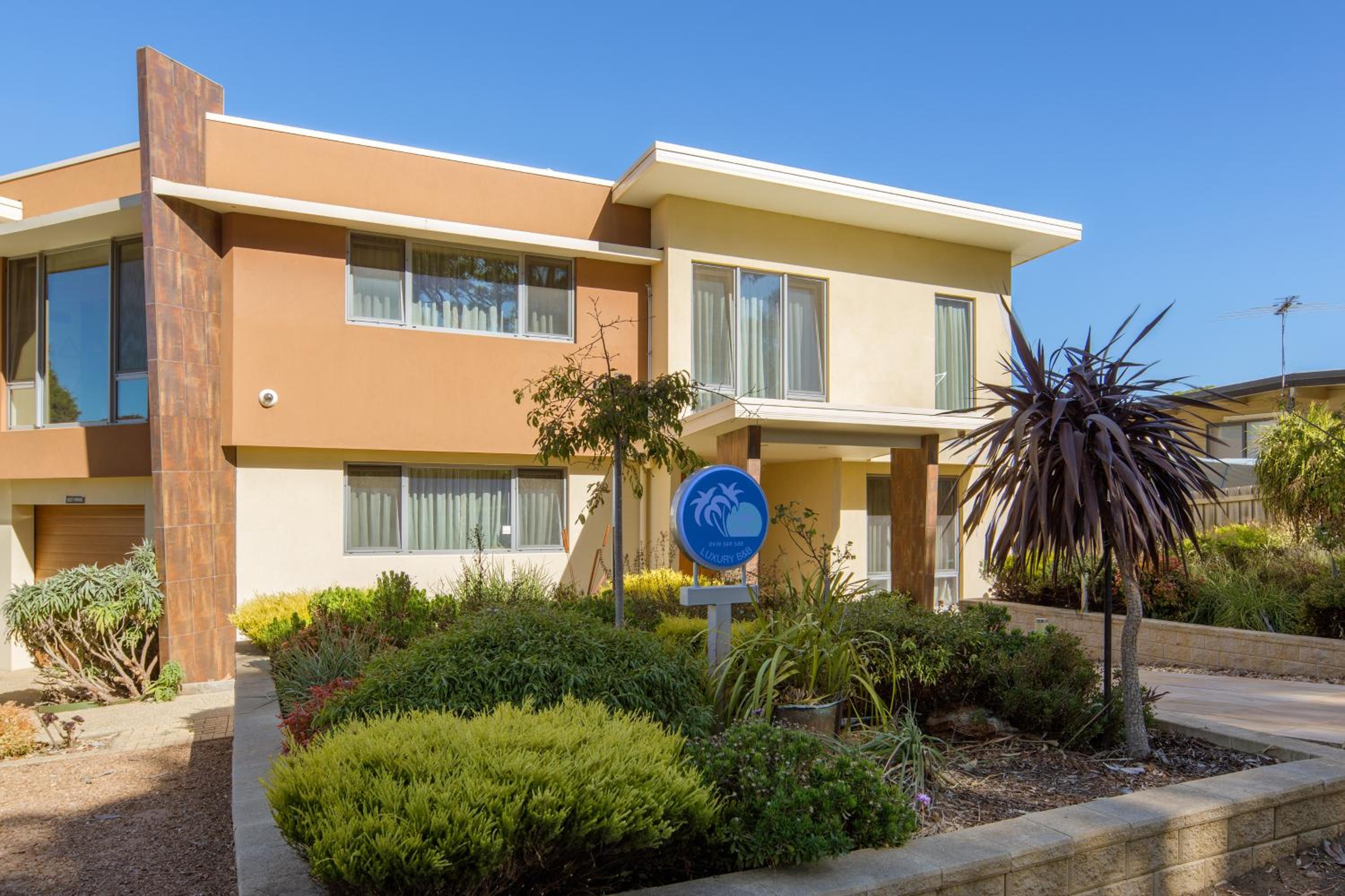 Deluxe Double Room with Balcony and Sea View photo 3