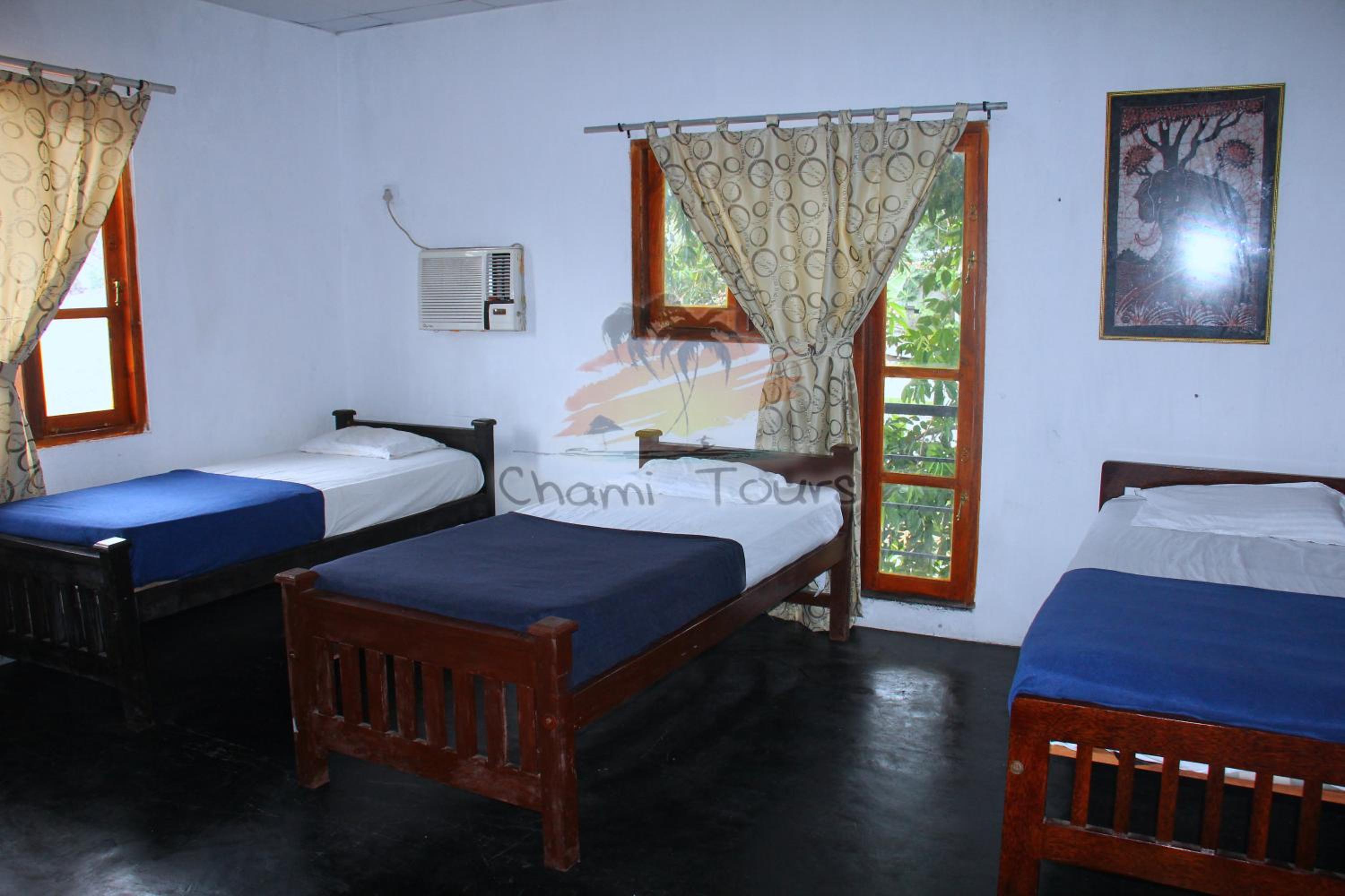 Triple Room with Shared Bathroom photo 3