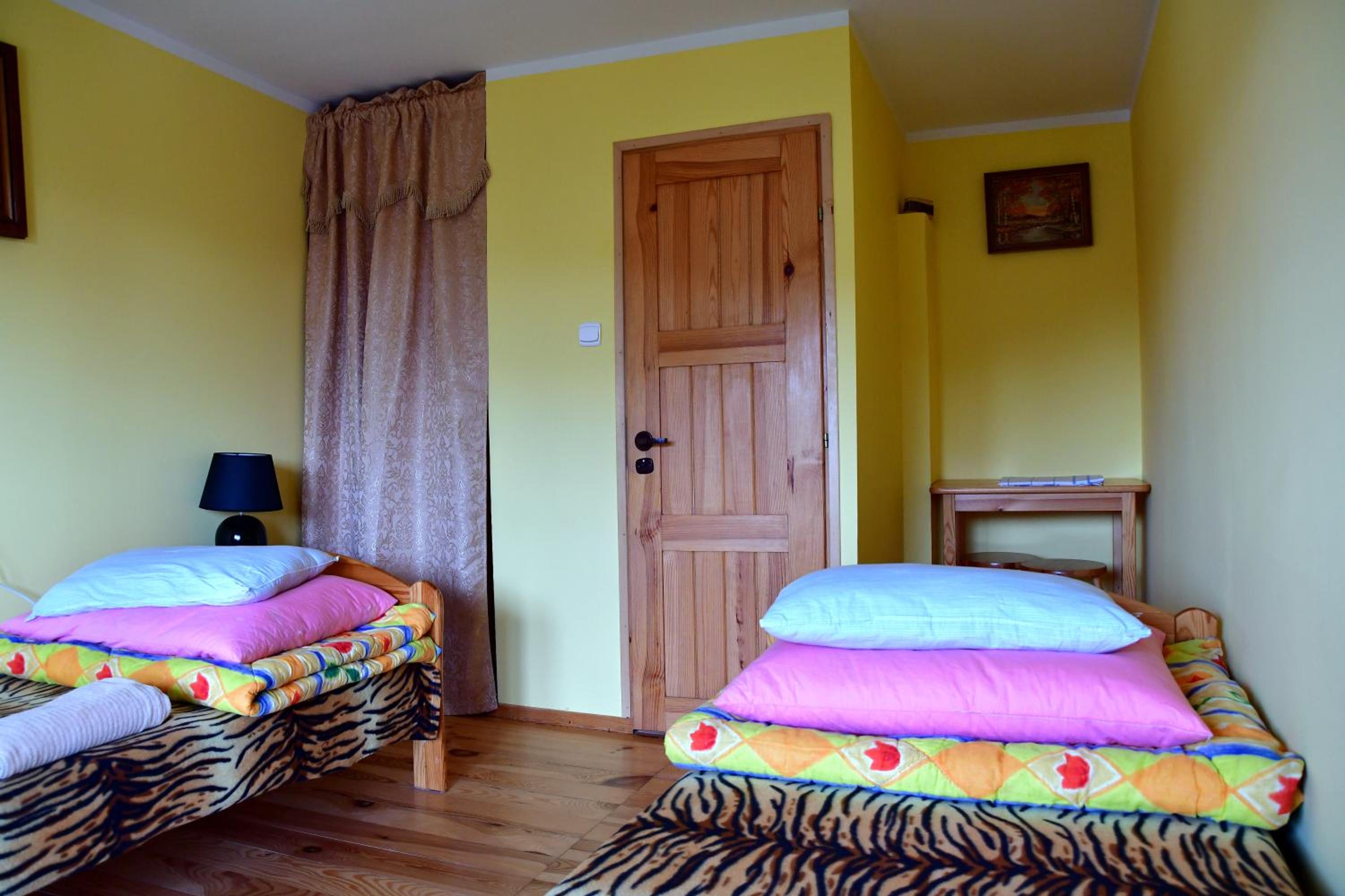 Double or Twin Room with Bathroom - Photo 33