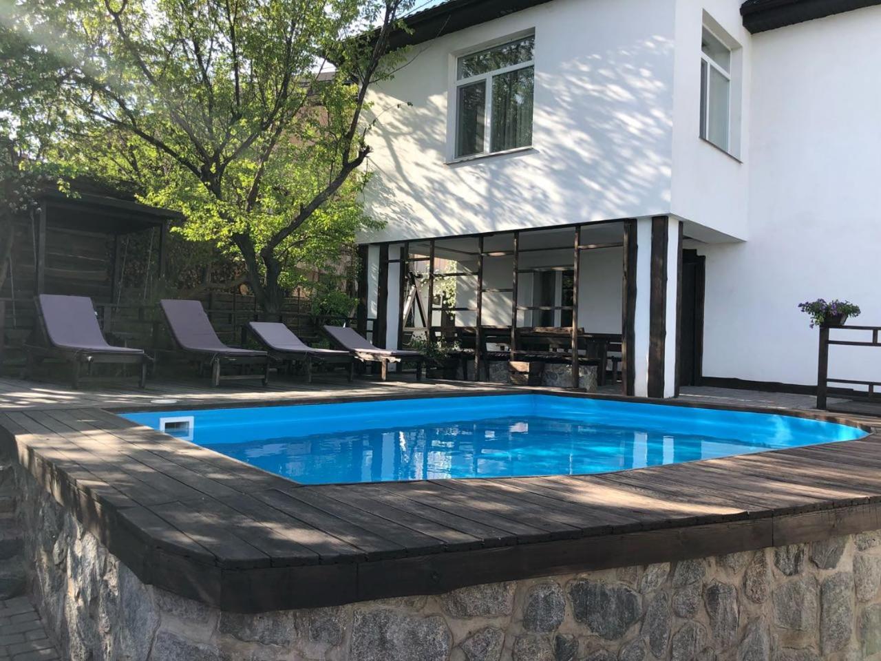 Five-Bedroom Villa photo 2