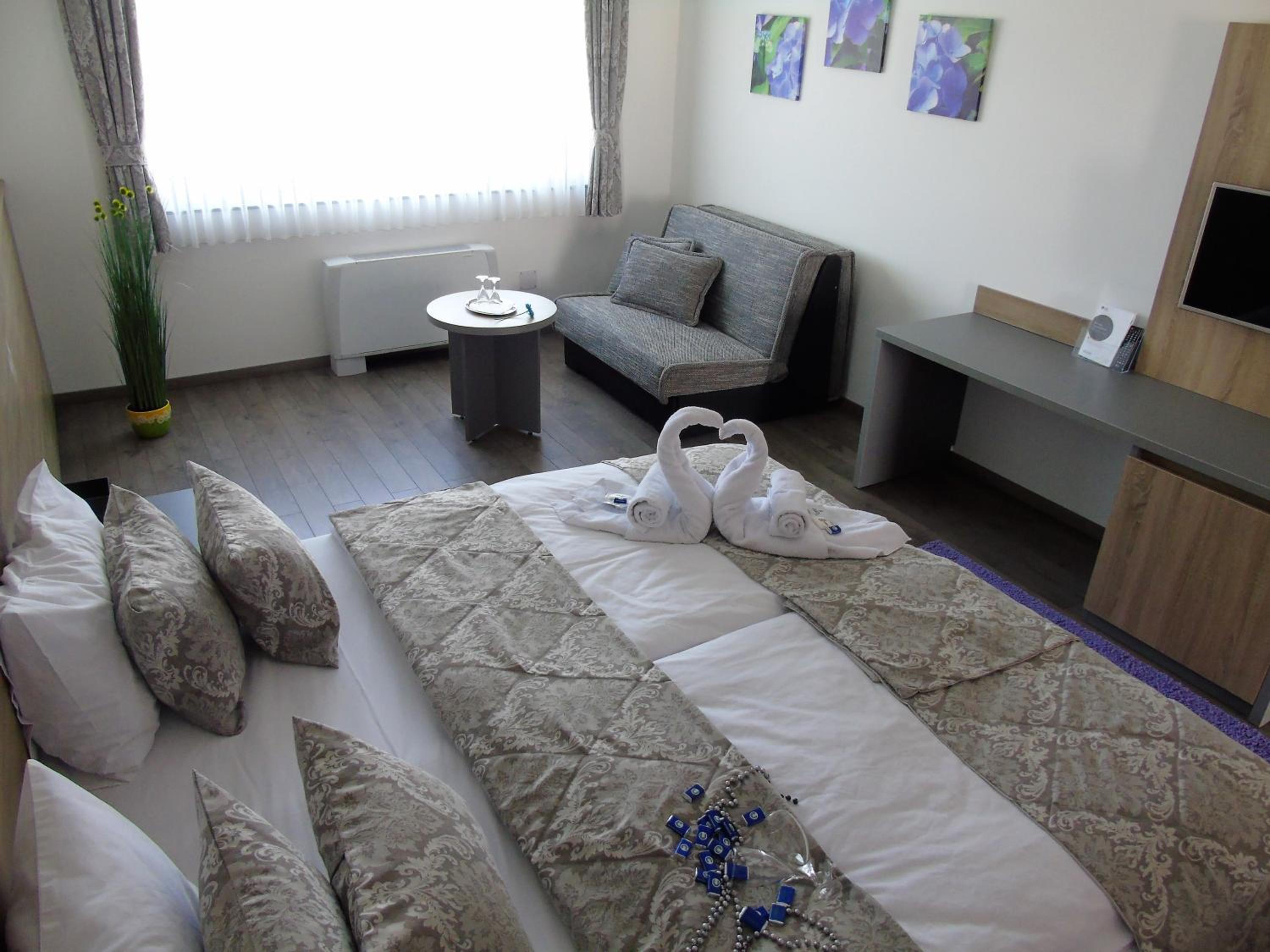 Two-Bedroom Apartment photo 2