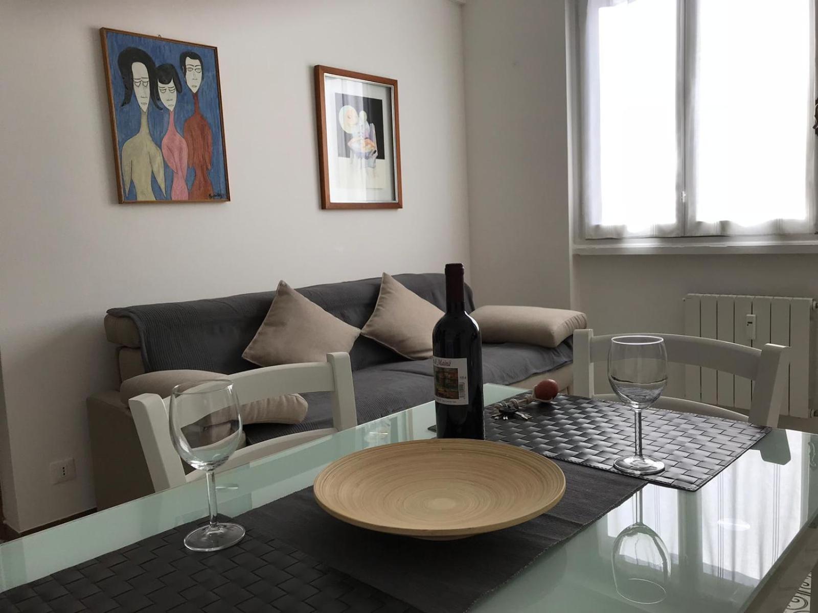 Apartment photo 2