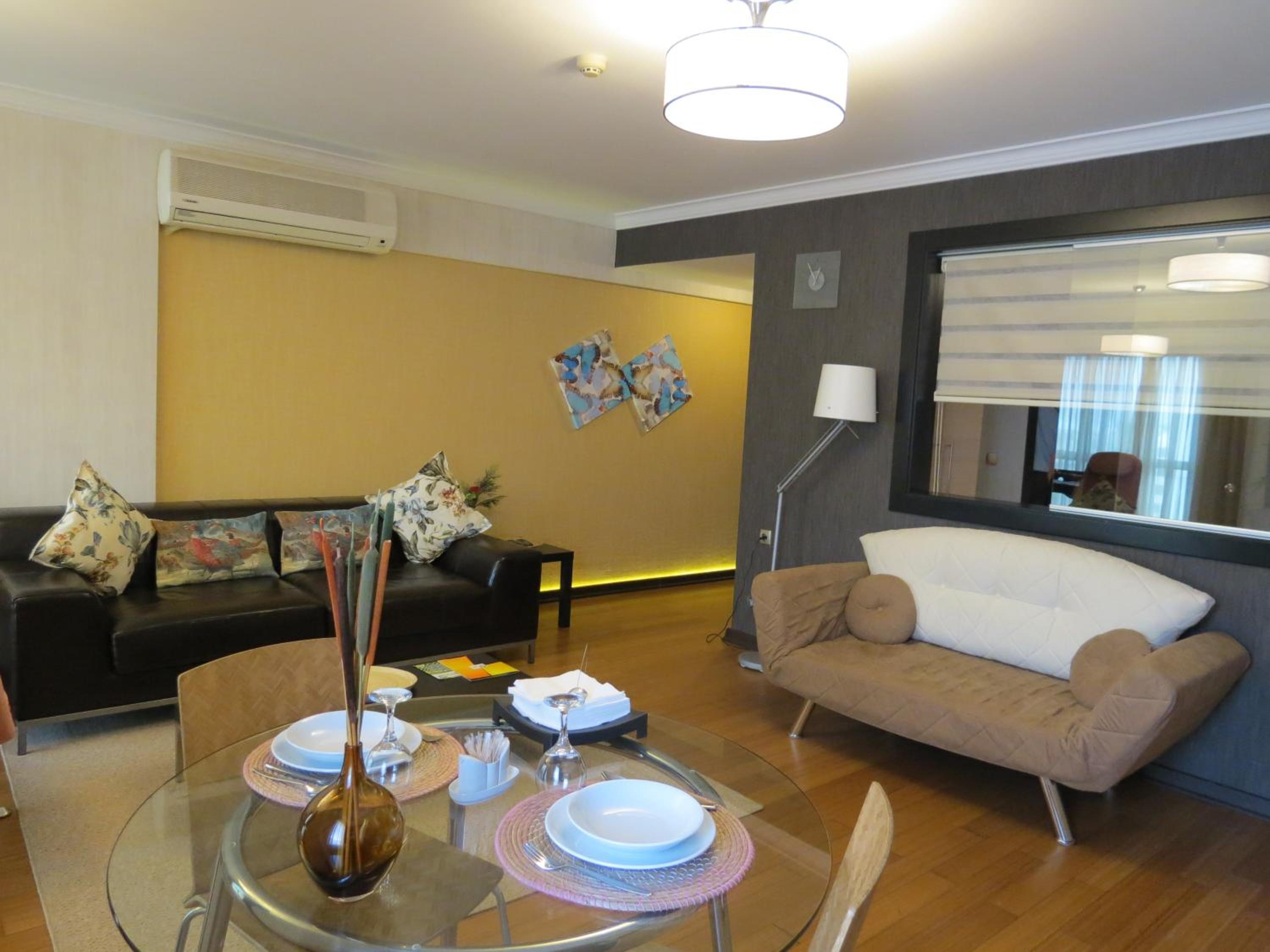 Senior Suite - Photo 25