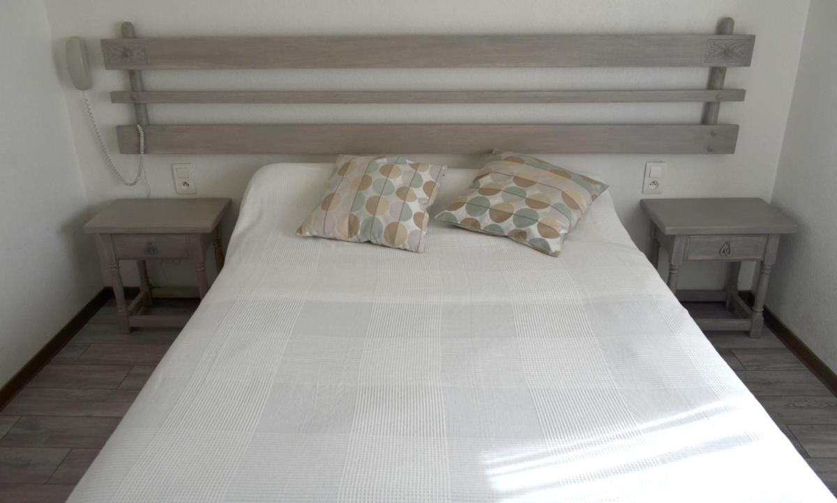 Budget Double Room - Photo 6