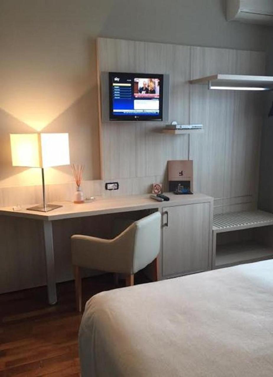 Superior Double or Twin Room photo 2