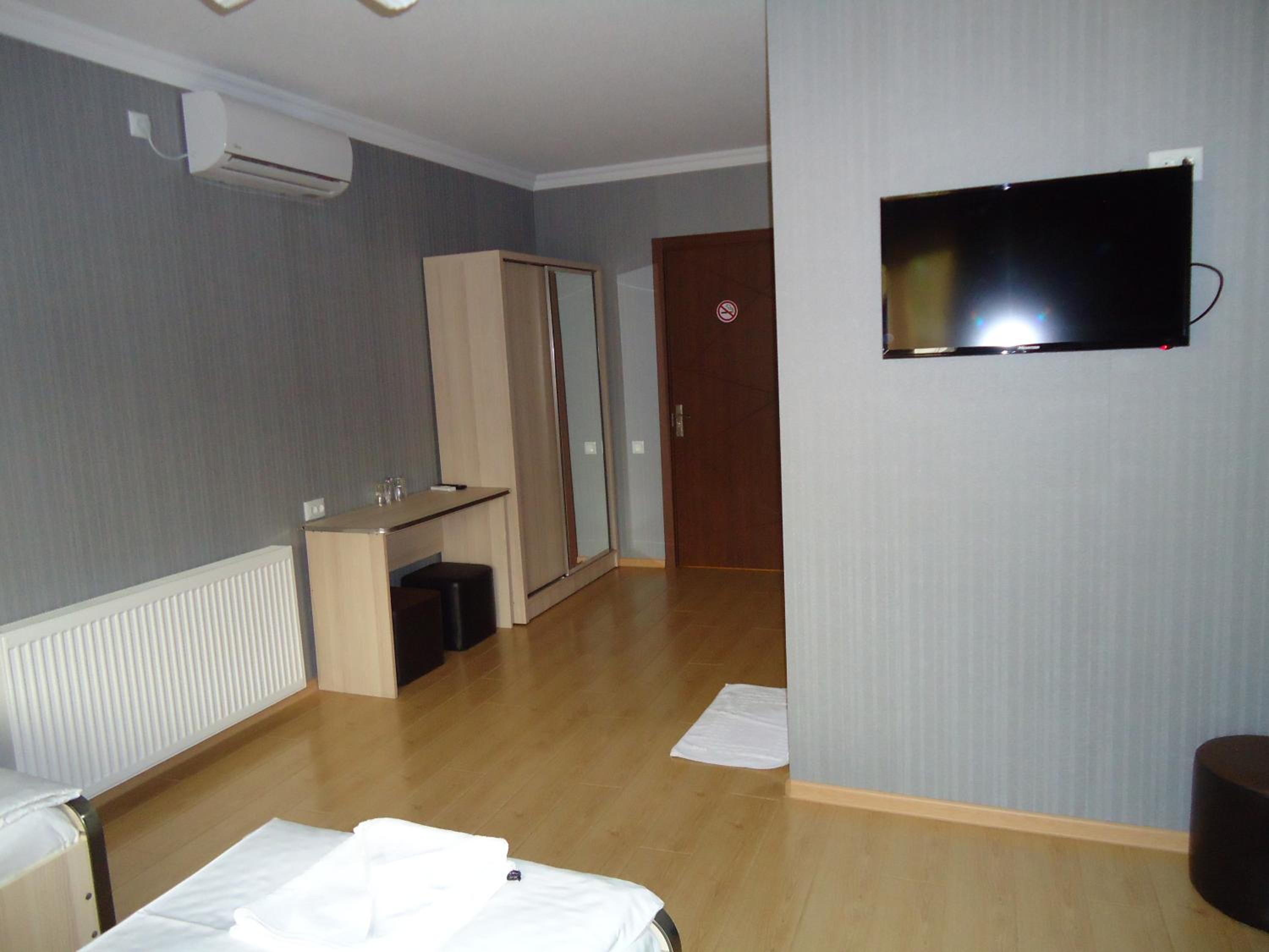 Standard Triple Room photo 2