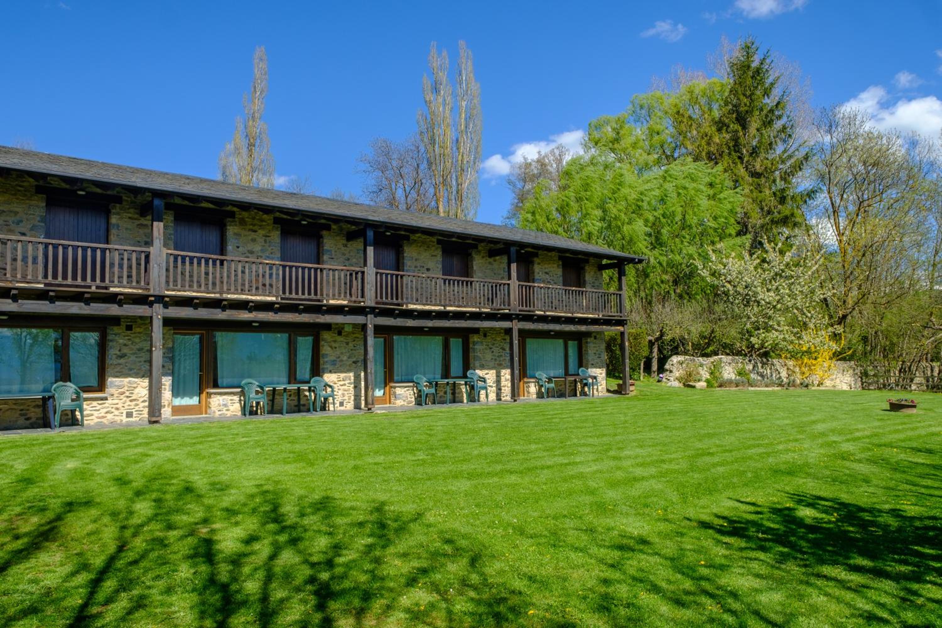Two-Bedroom House (4 Adults) photo 2