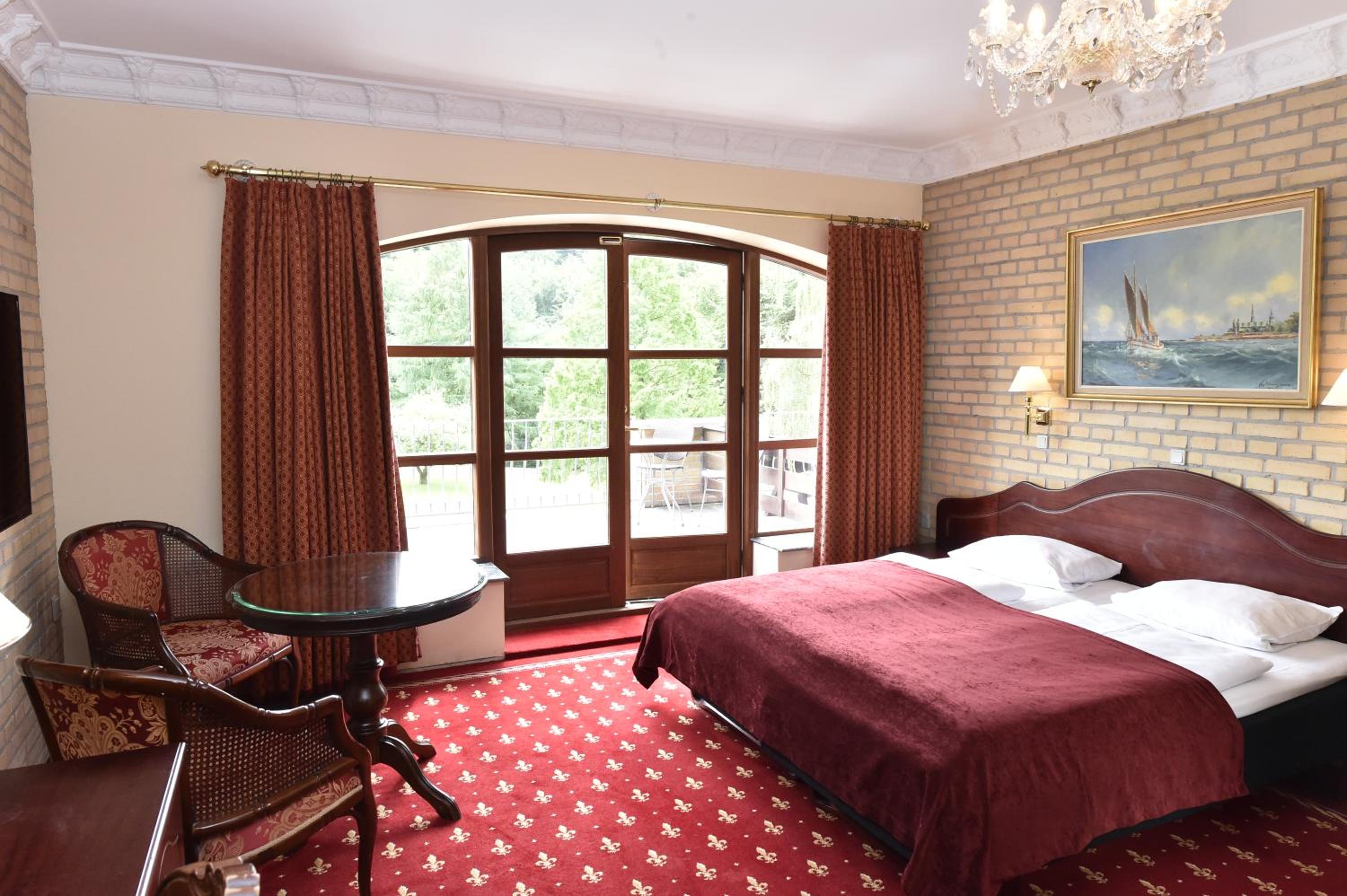 Standard Double or Twin Room - Photo 2