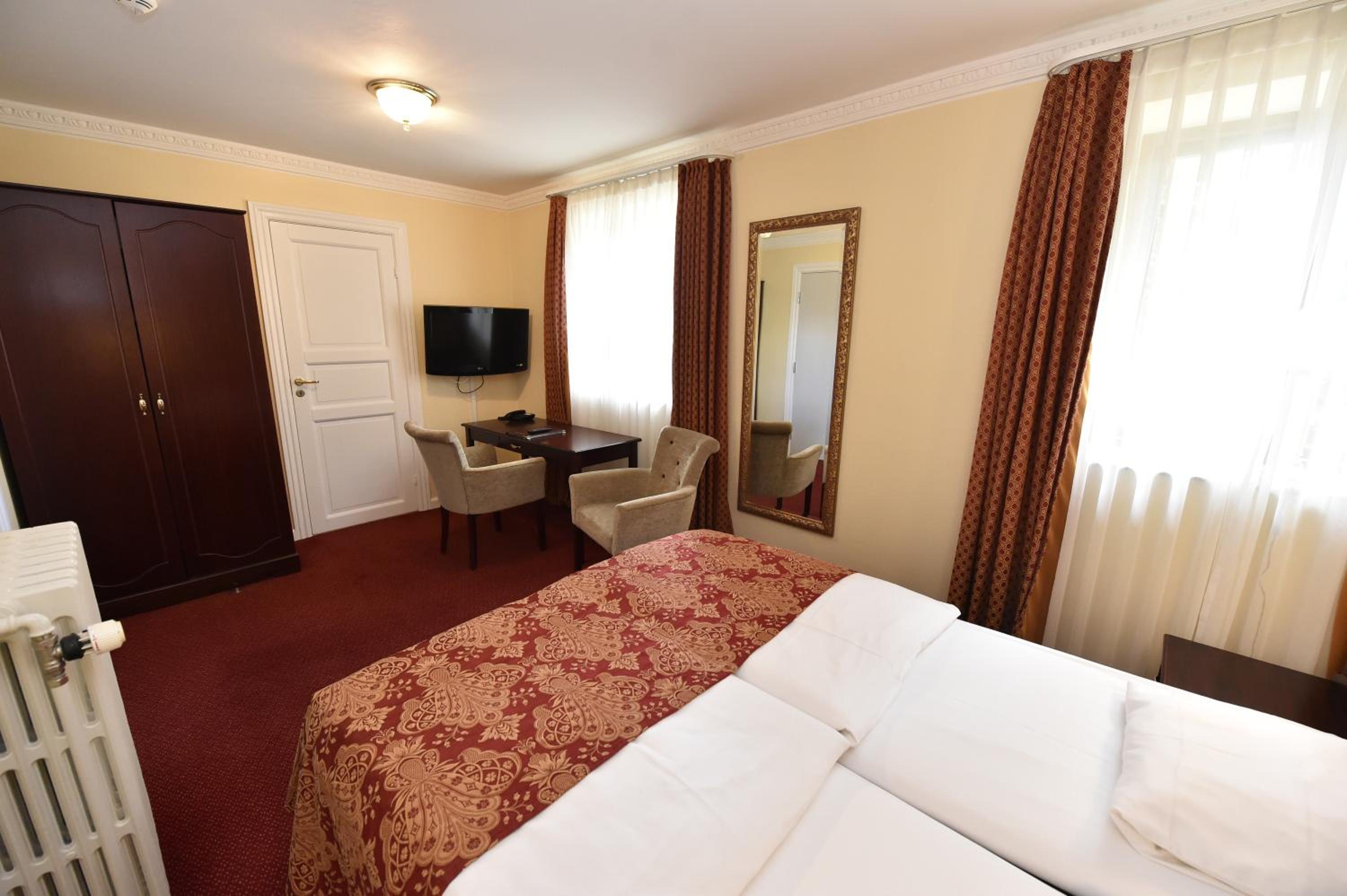 Economy Double or Twin Room