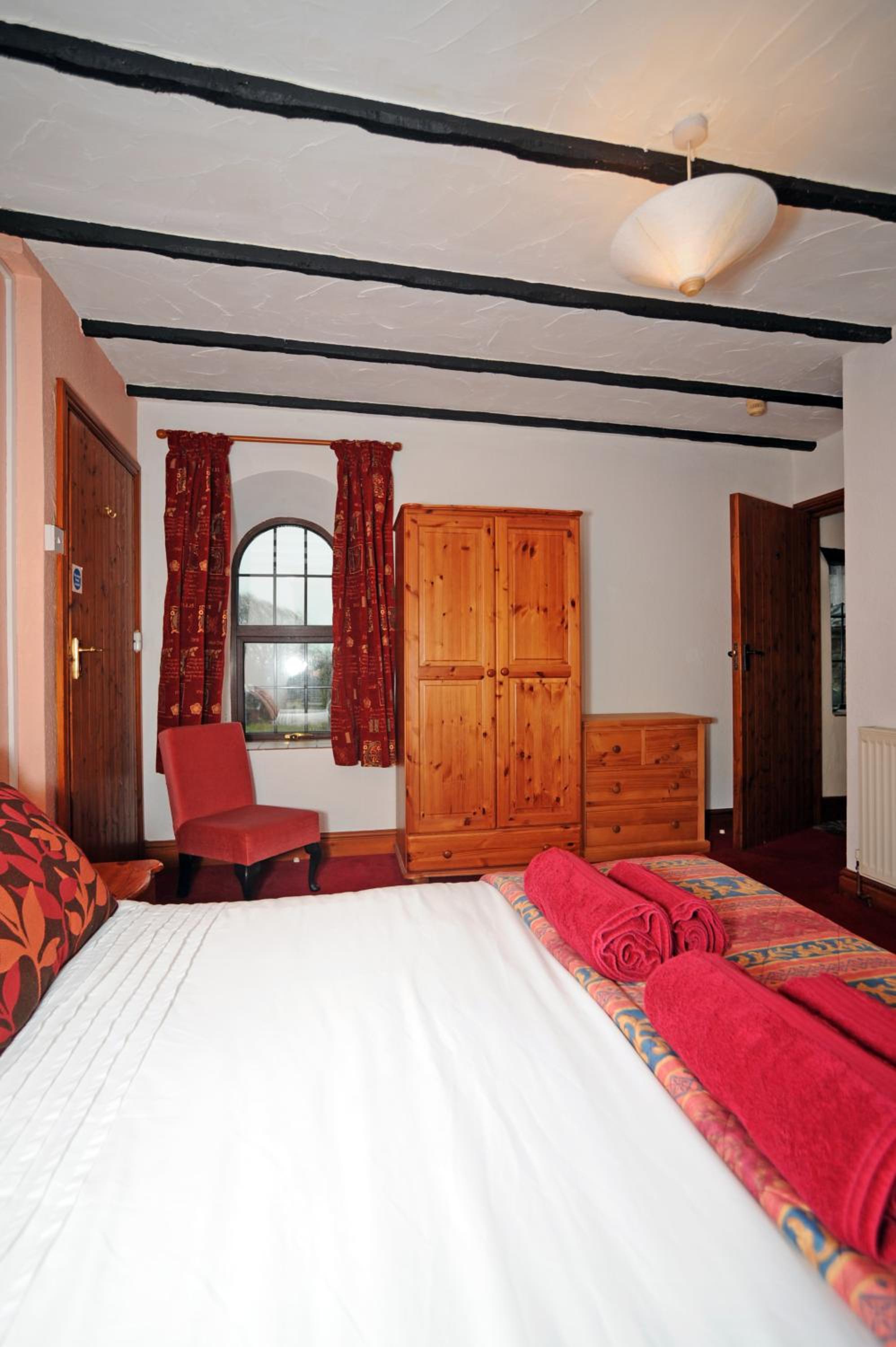 Double Room - Photo 5