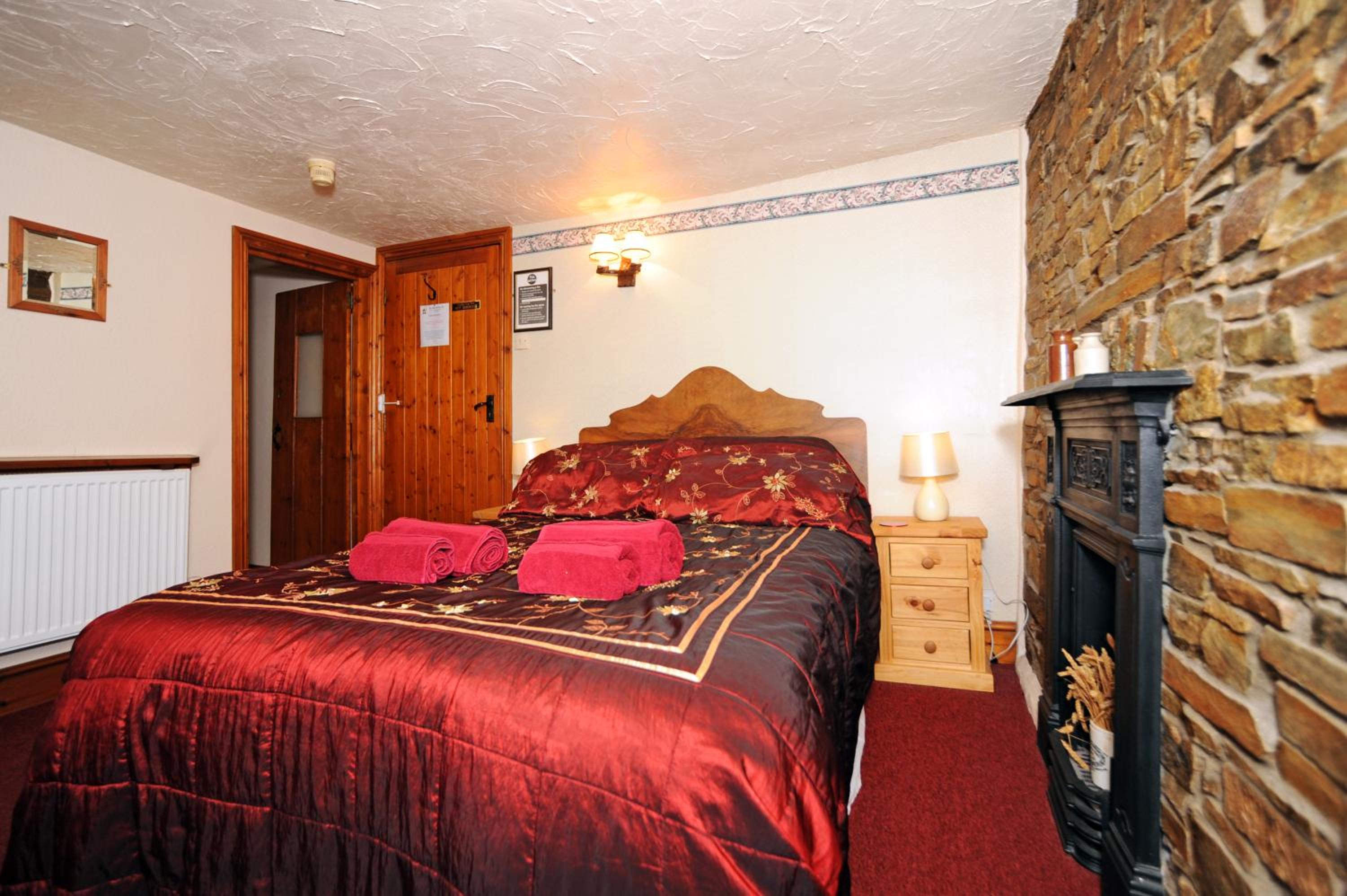 Double Room - Photo 2