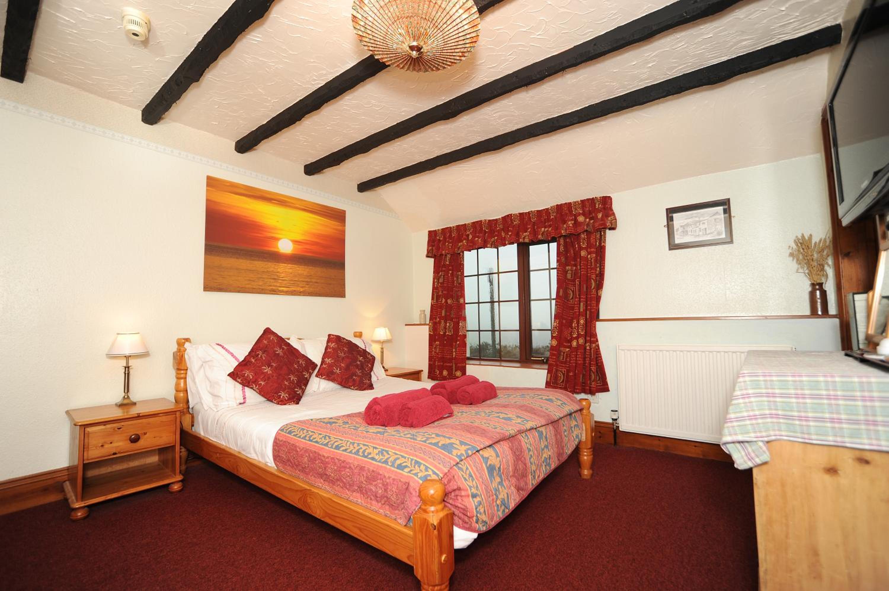 Double Room - Photo 16