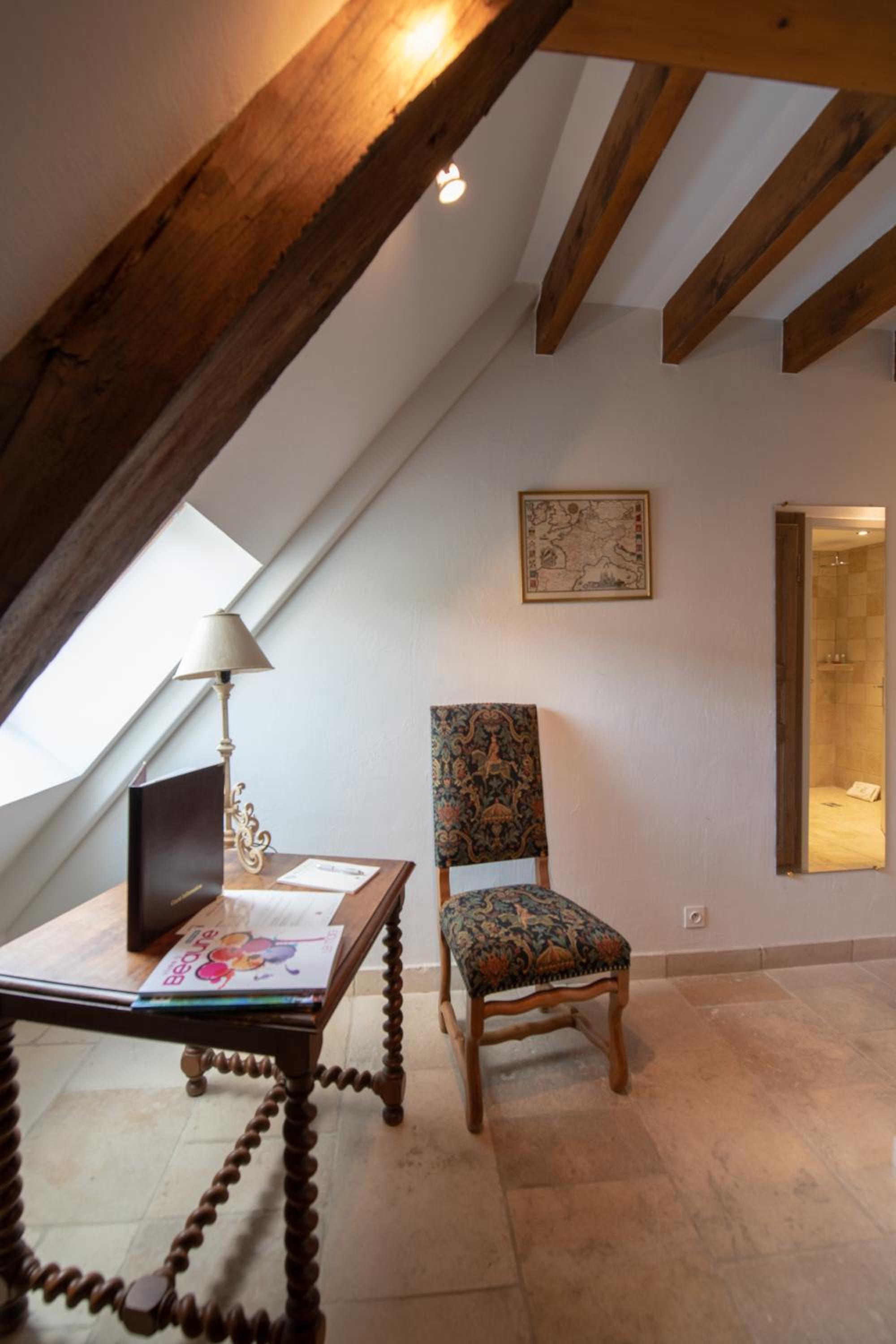 Deluxe Double Room - Photo 5
