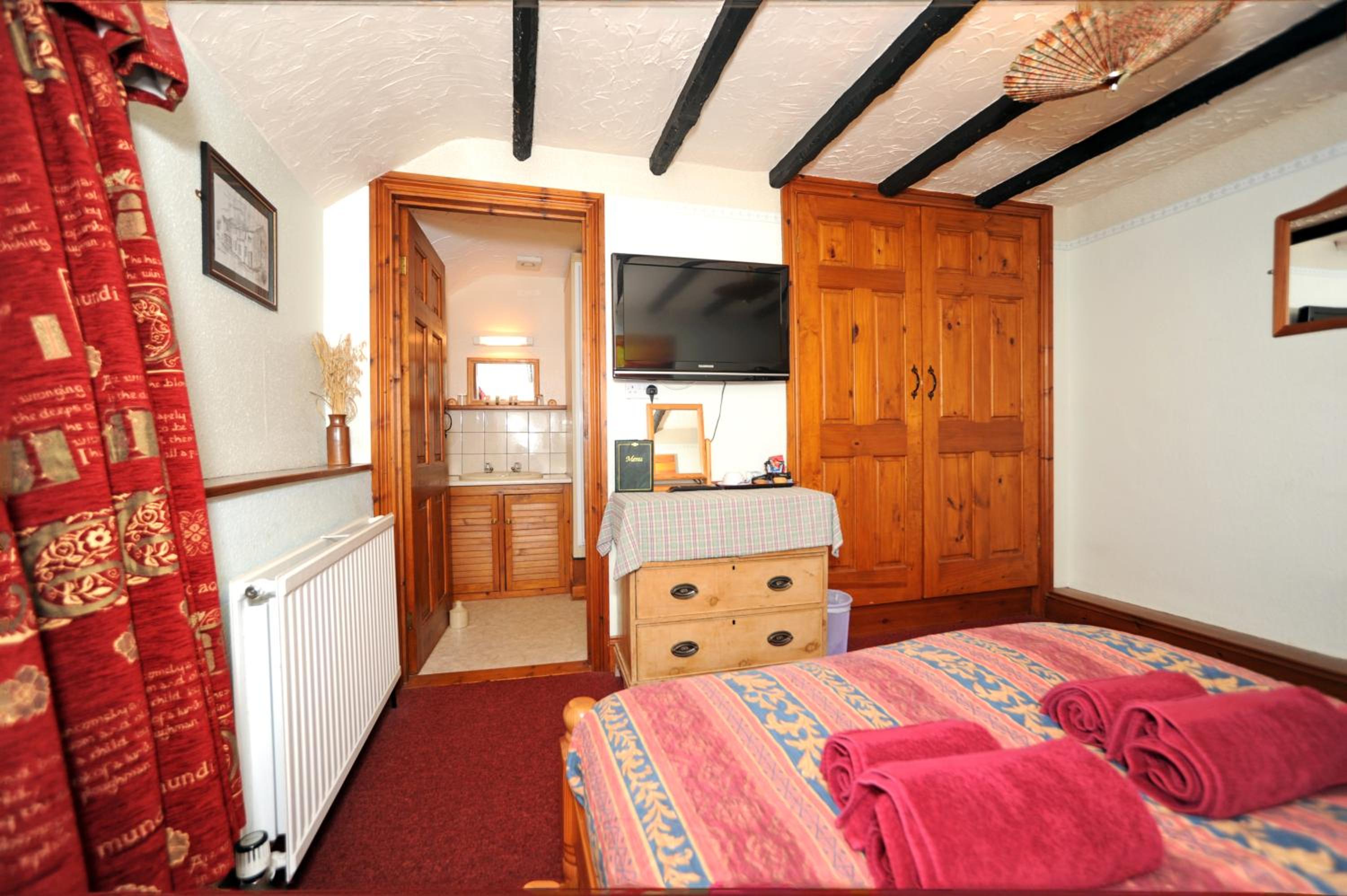 Double Room - Photo 7