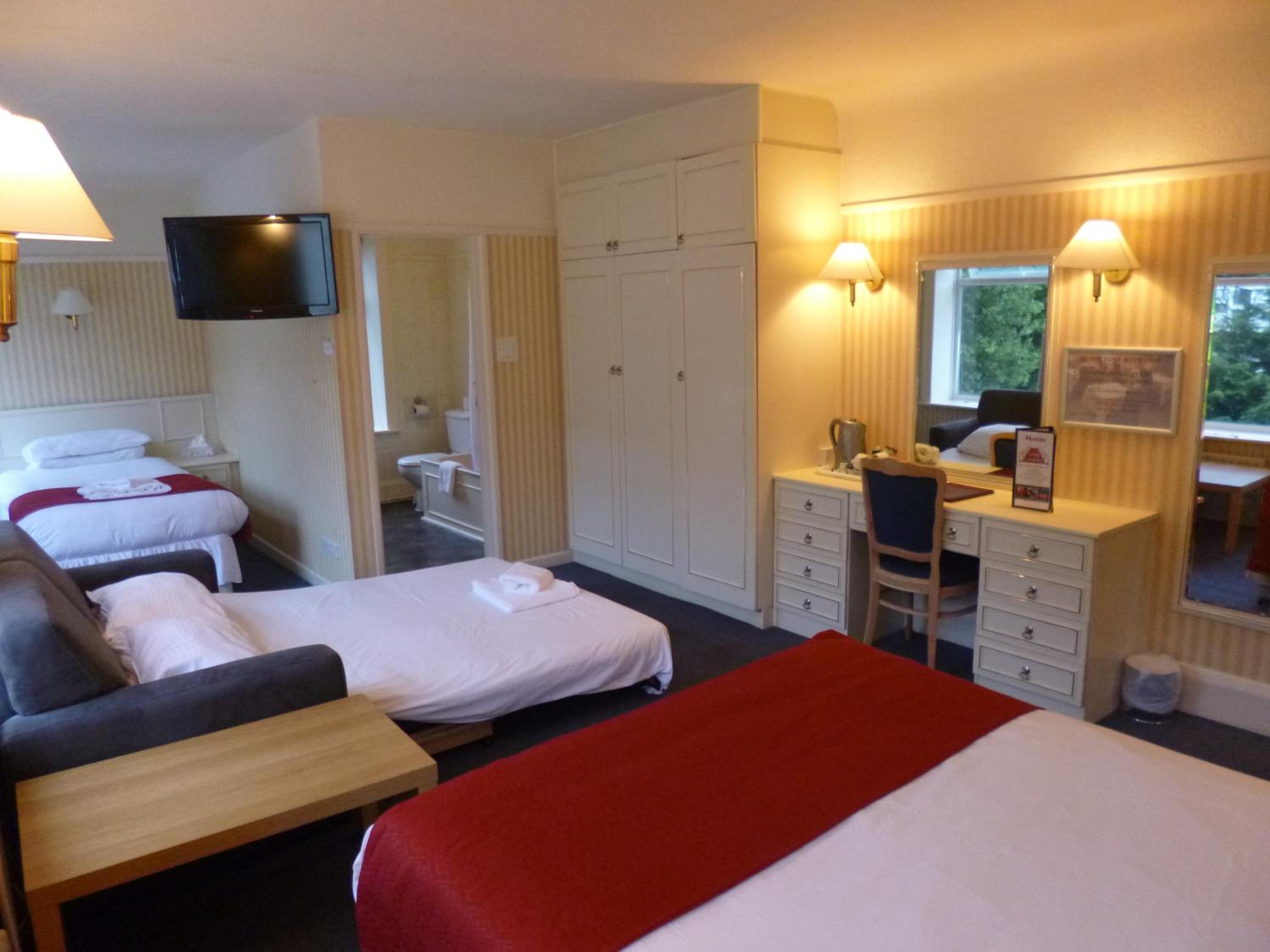 Quadruple Room - Photo 3