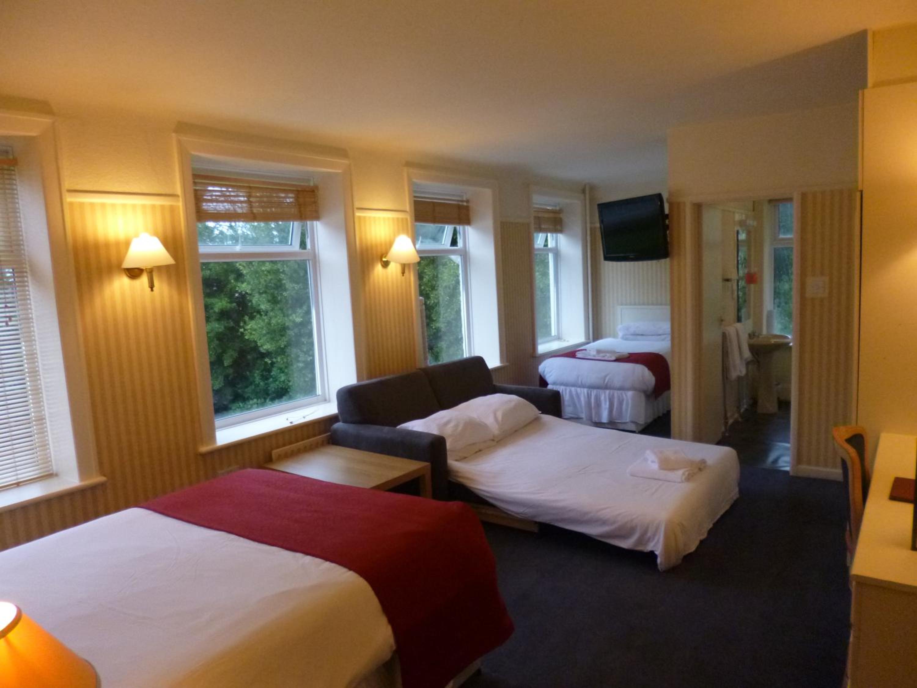 Quadruple Room - Photo 4