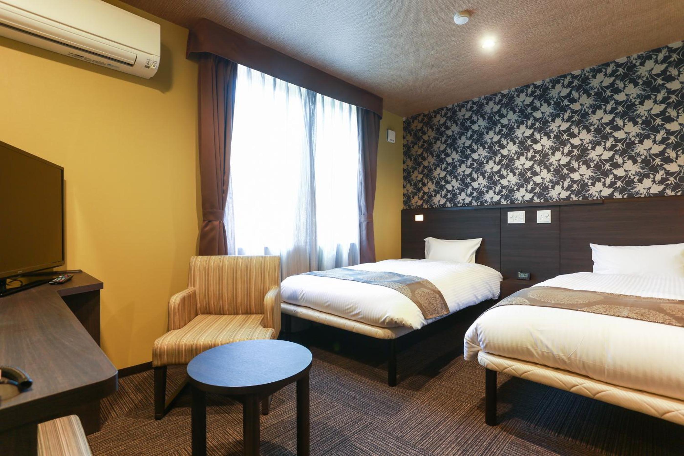Deluxe Twin Room - Main Building - Non-Smoking photo 1