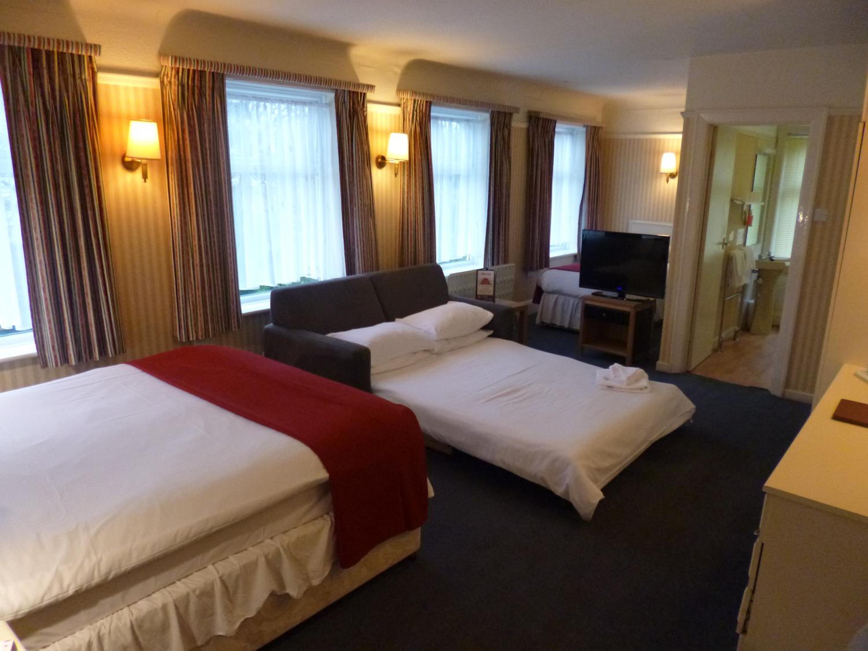Quadruple Room - Photo 2