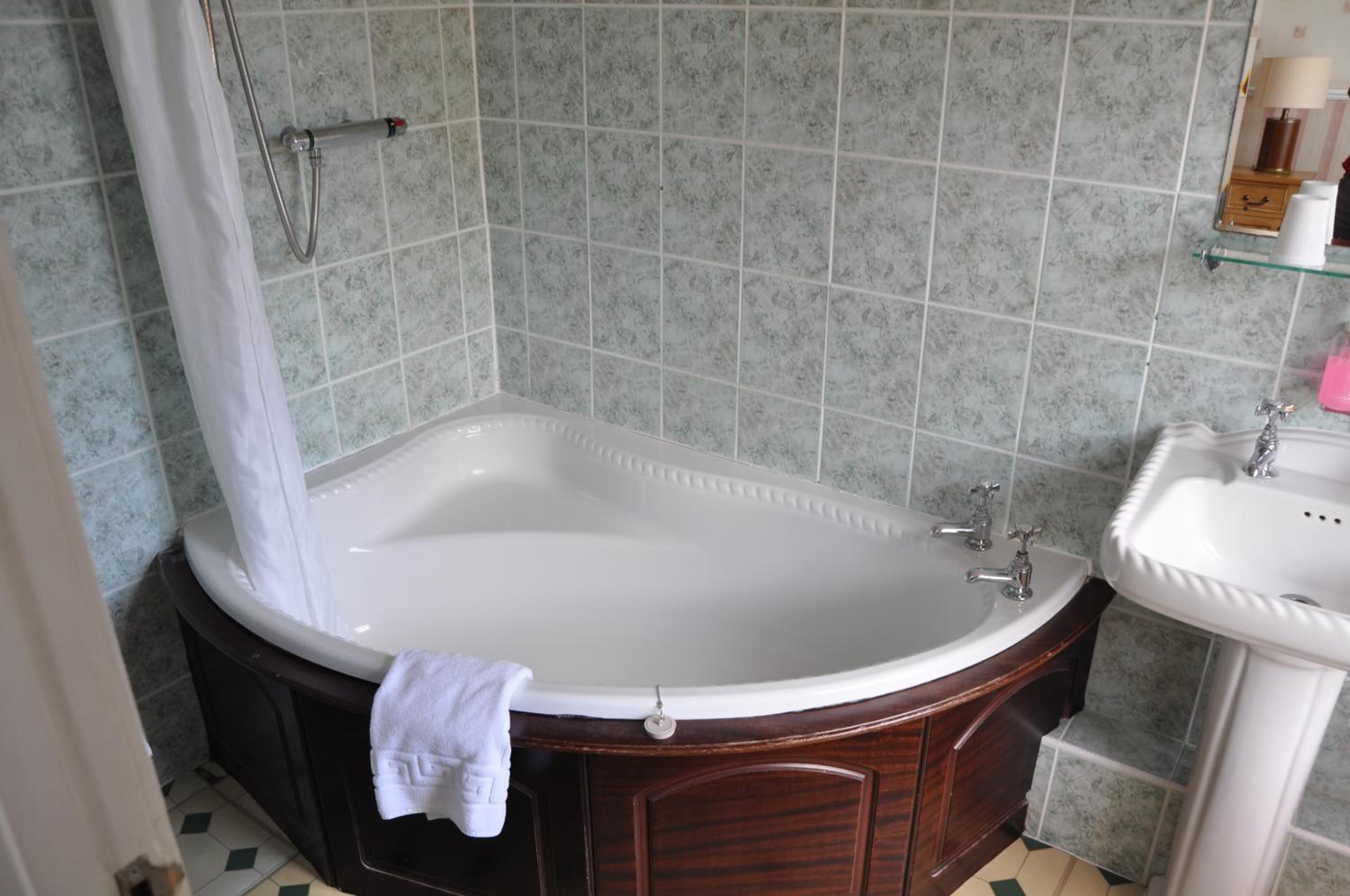 Standard Double Room - Photo 19