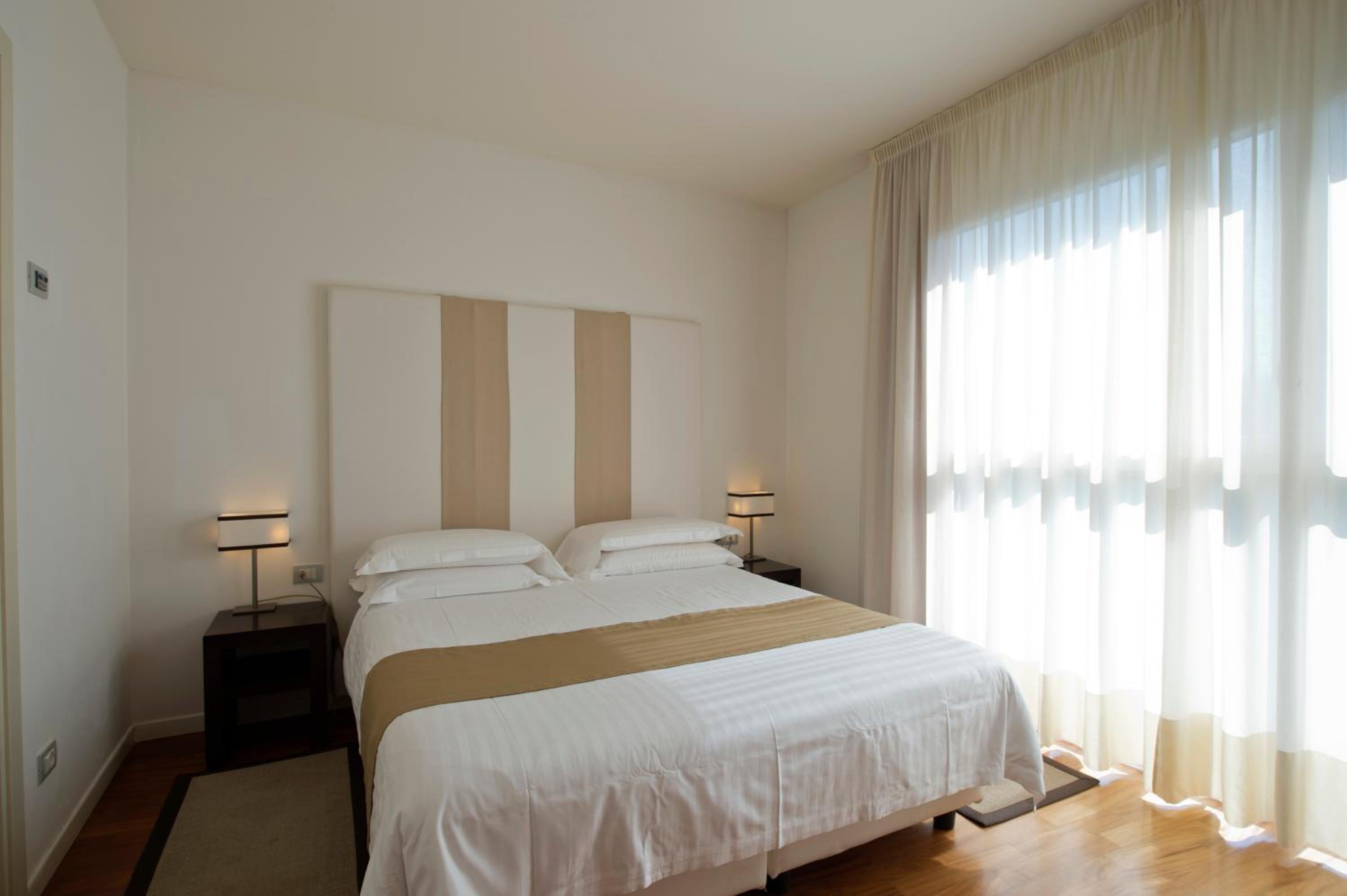 Deluxe Suite photo 3