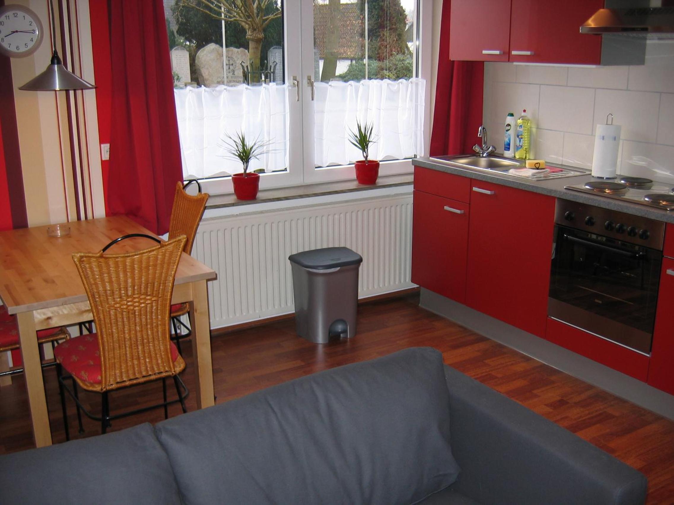 Studio Apartment photo 3