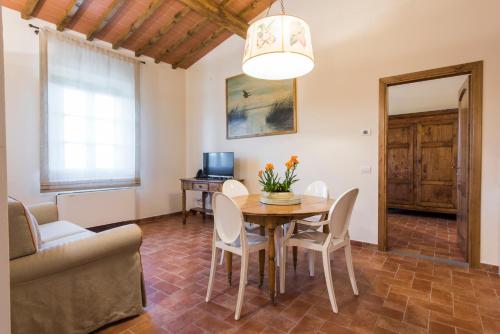 Apartment with Lake View photo 3