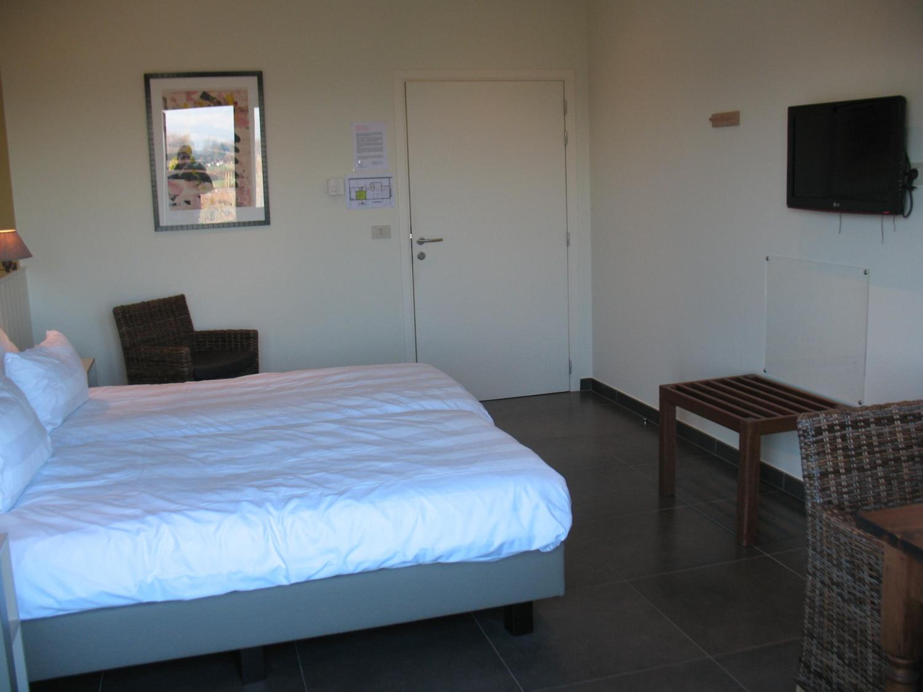 Standard Double Room photo 3