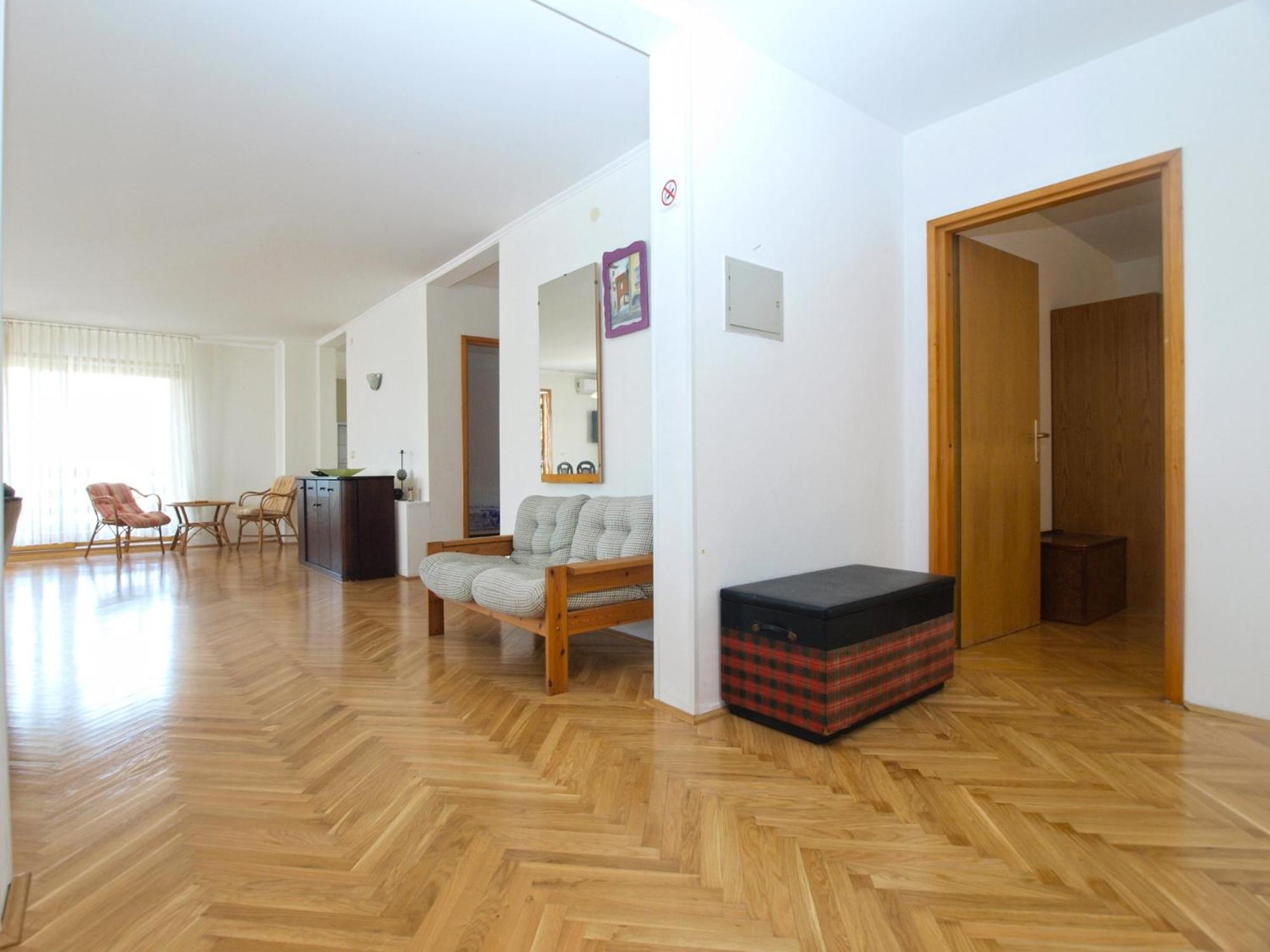 Apartment photo 1