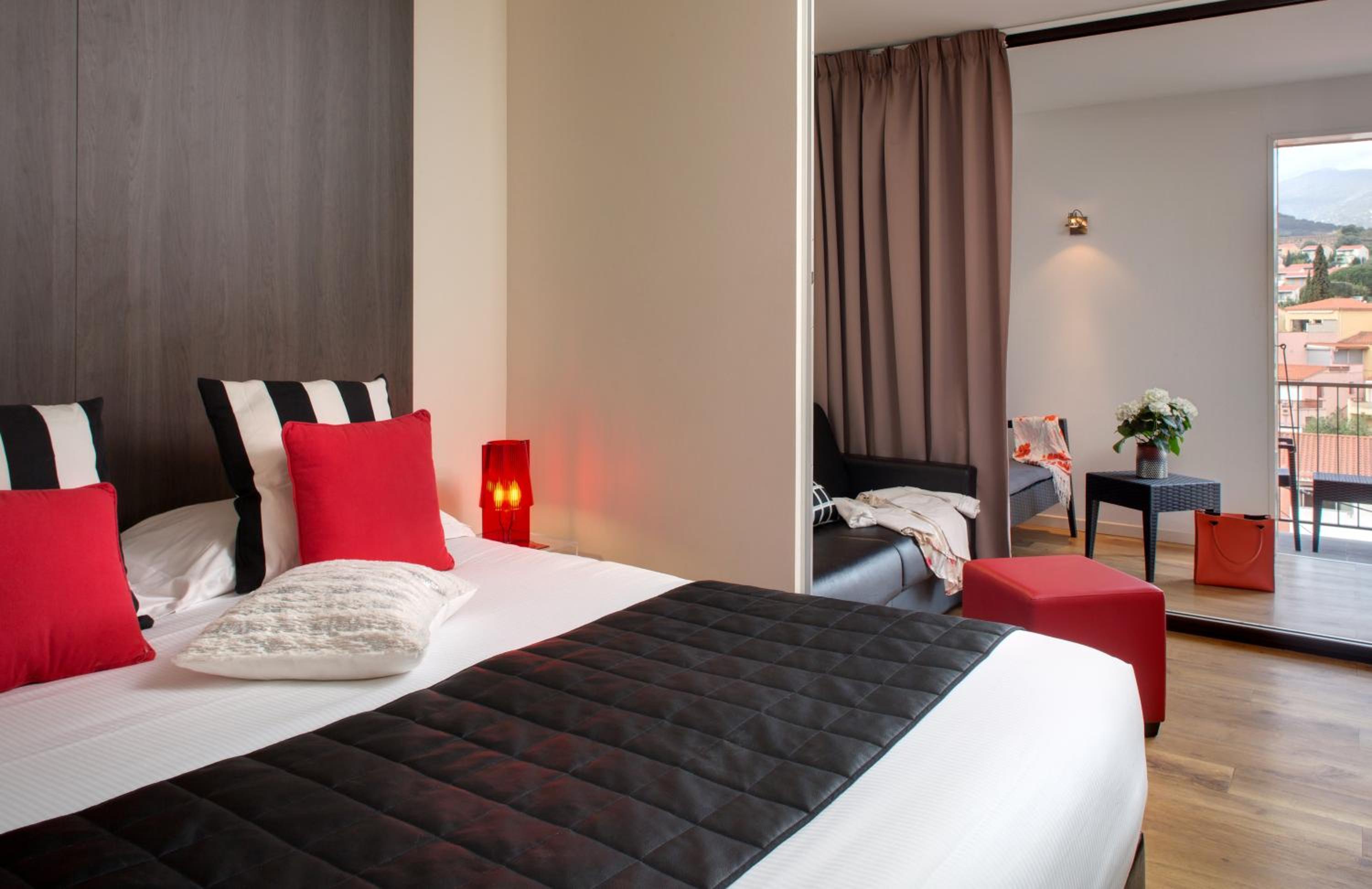Junior Suite With Balcony - Photo 8