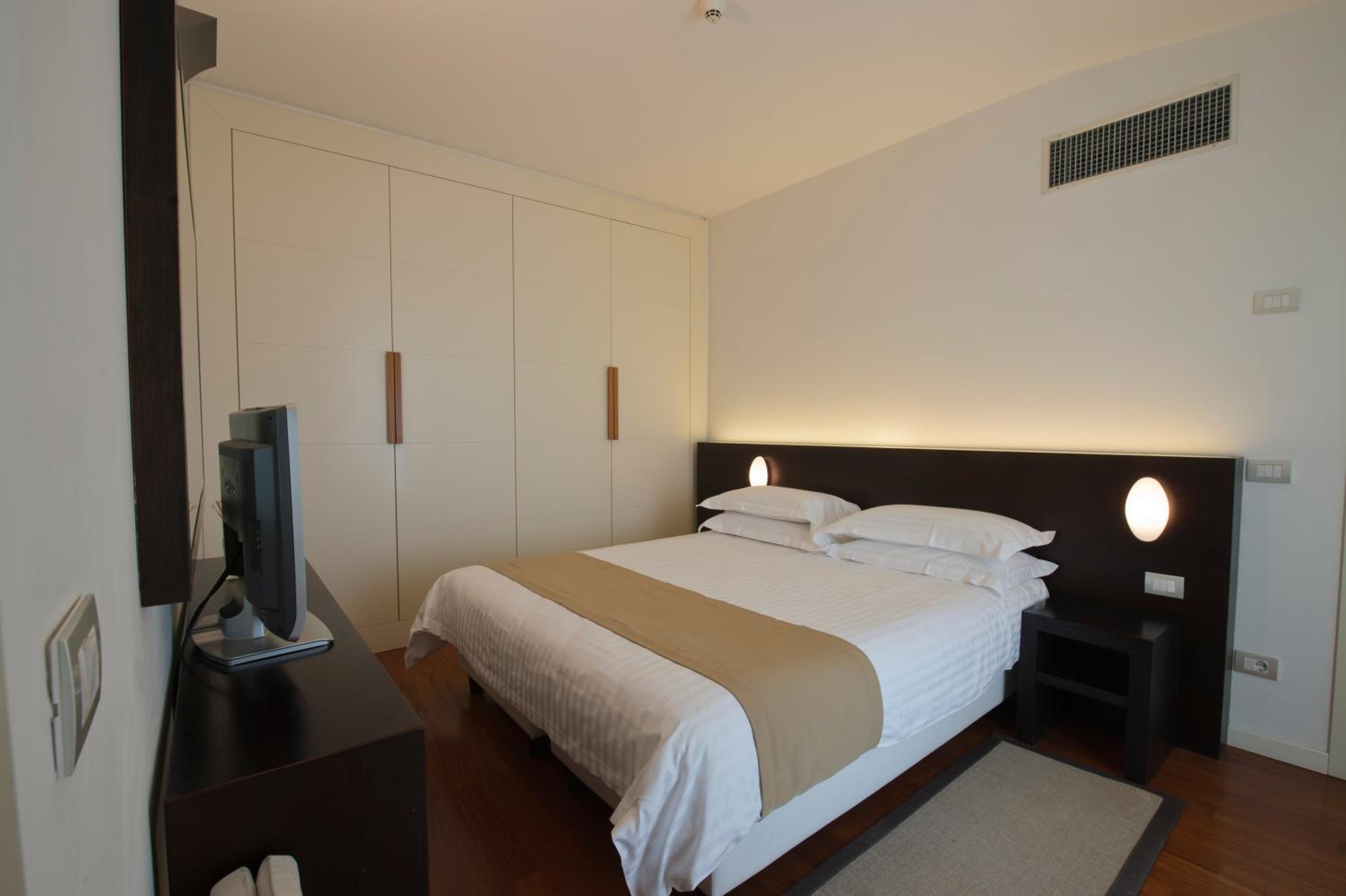 Panoramic Suite with Balcony