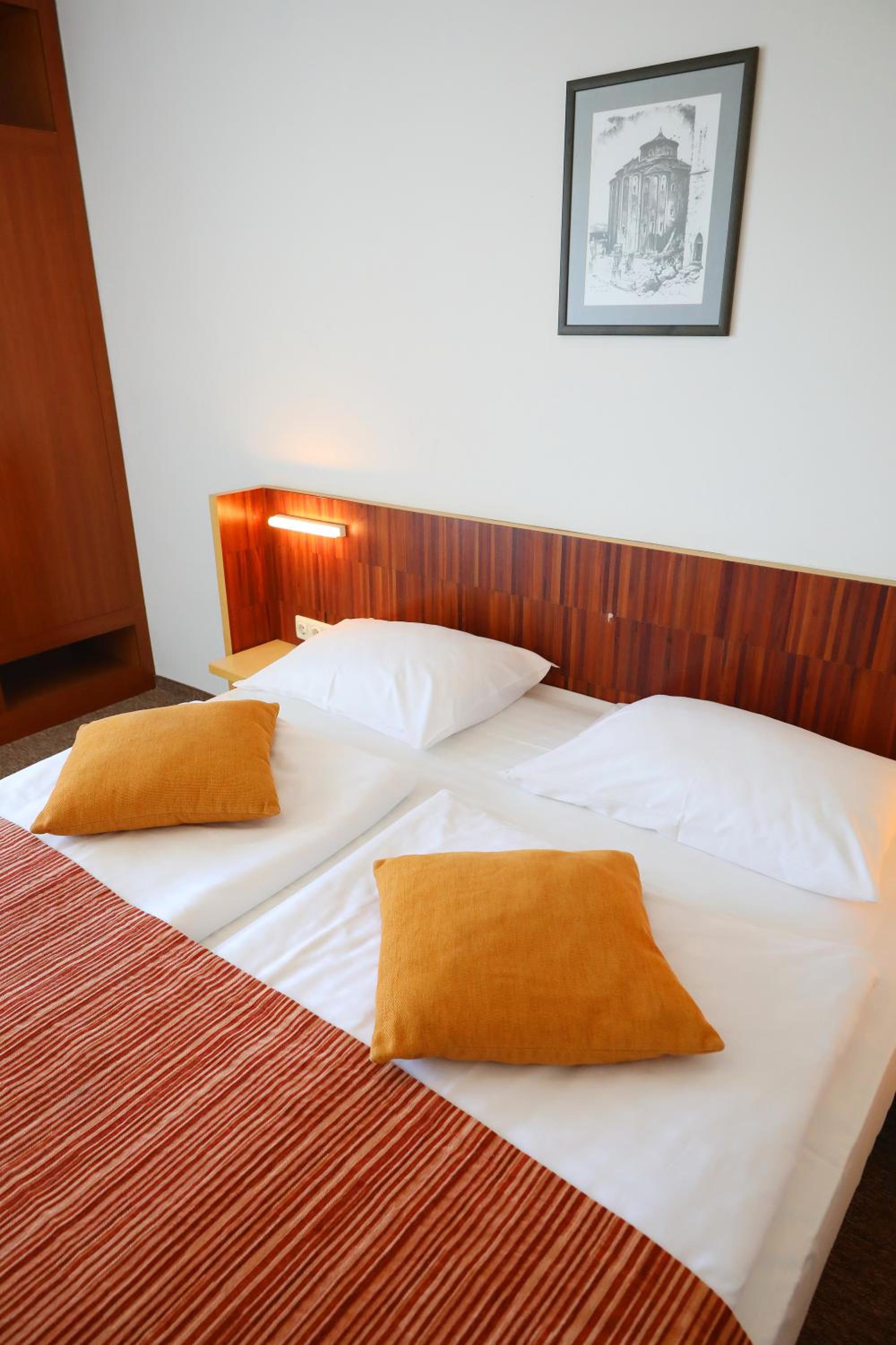 Comfort Triple Room - Photo 2