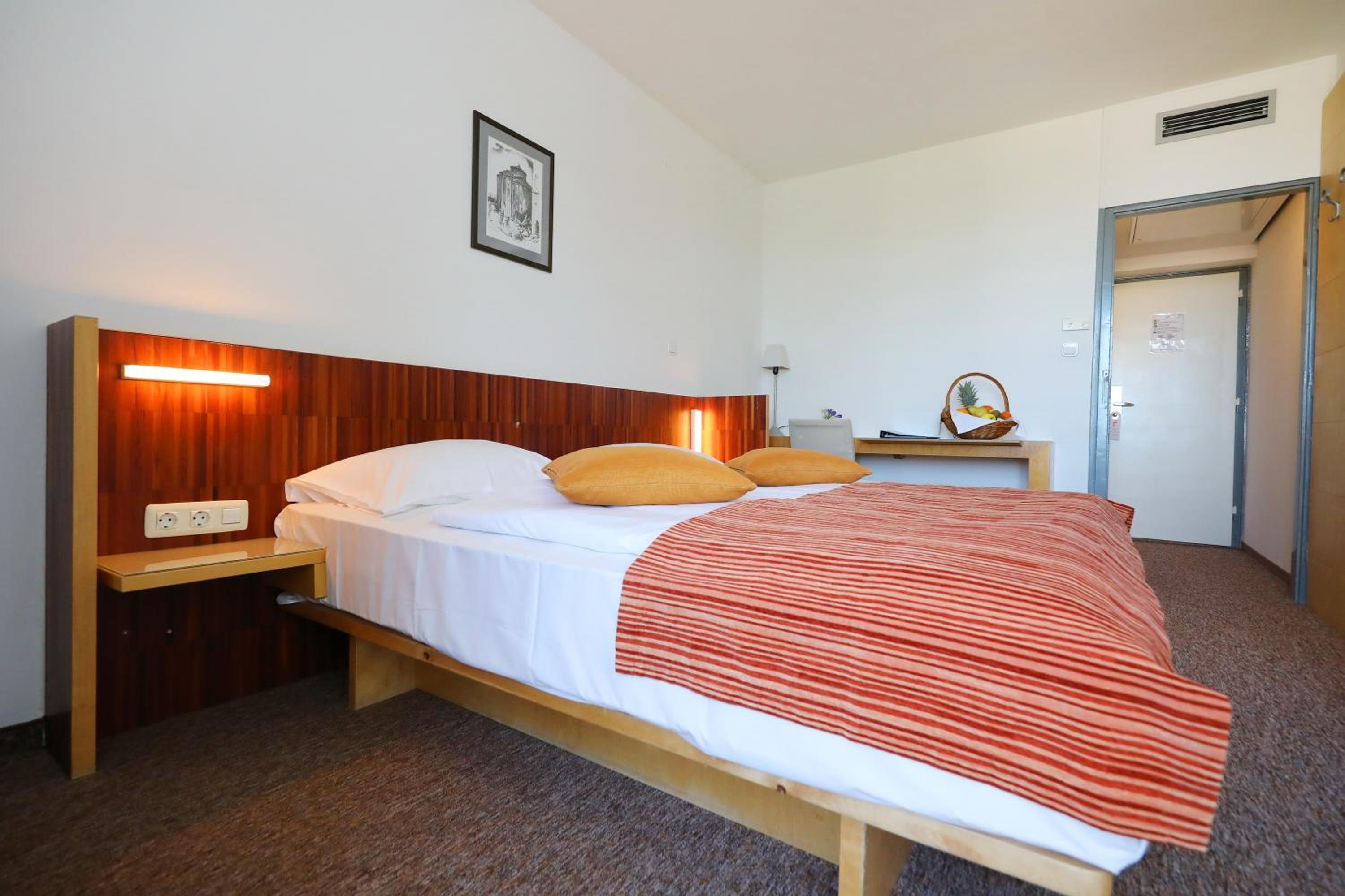 Comfort Triple Room - Photo 4