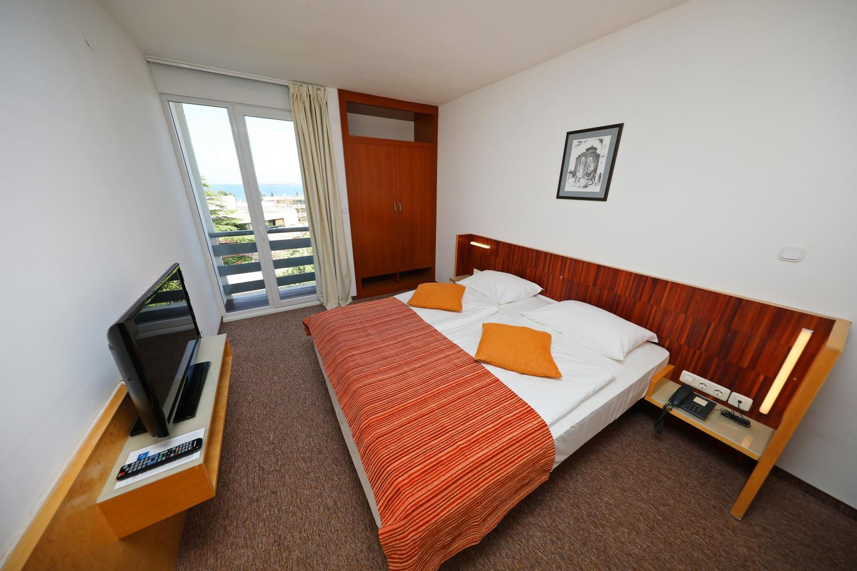 Comfort Triple Room - Photo 1