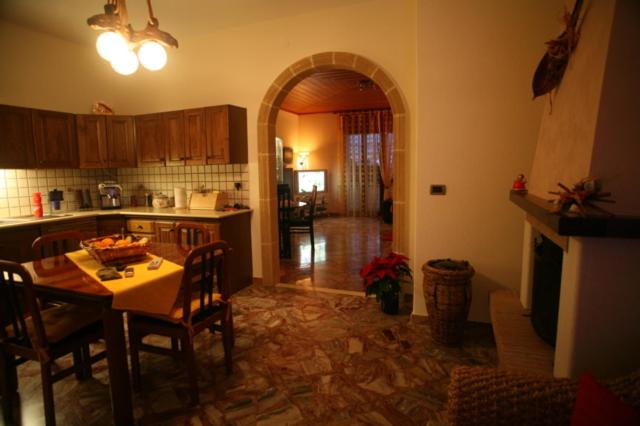 Three-Bedroom Apartment photo 2