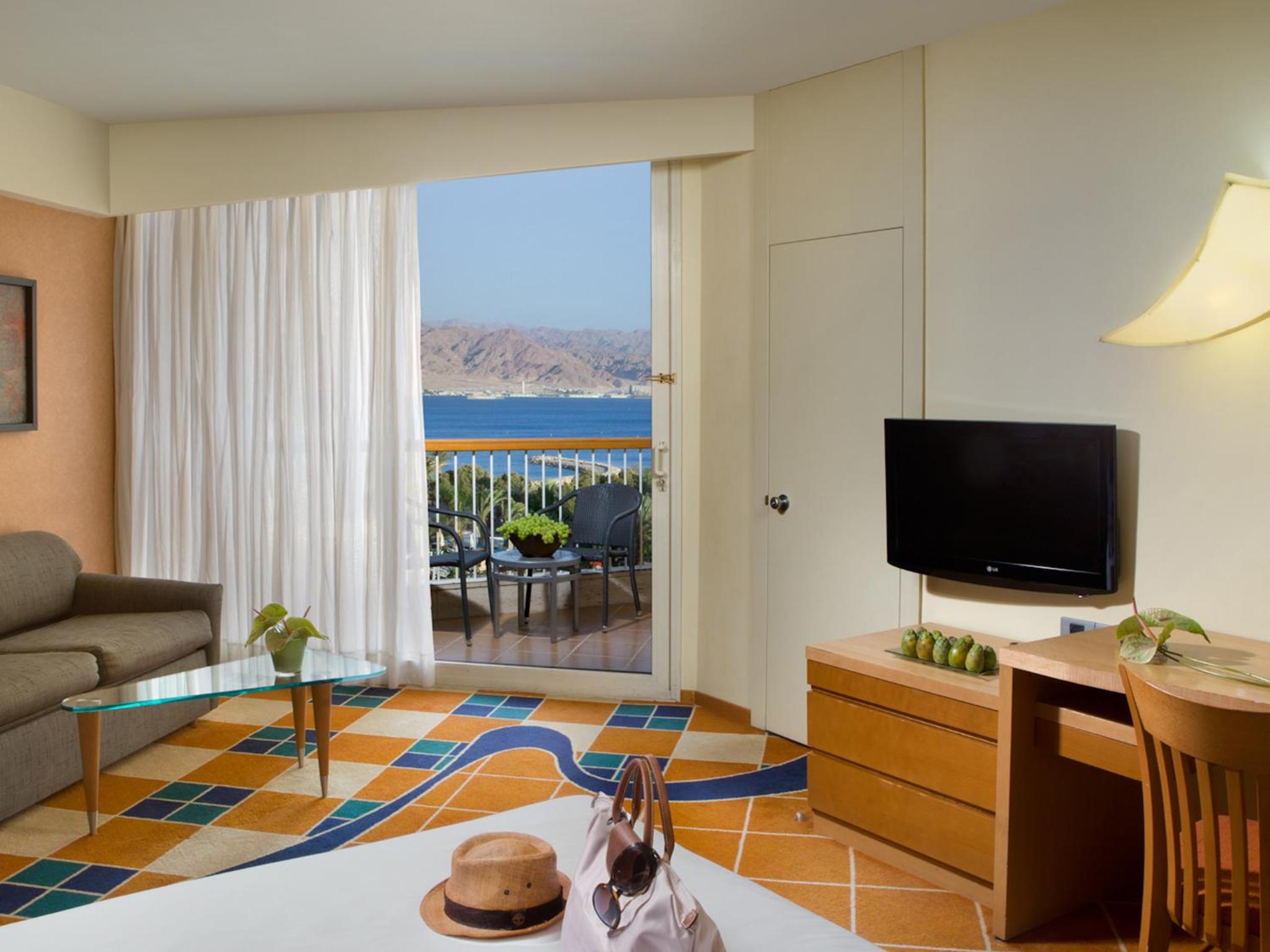 Standard Room Triple (3 Adults) - Photo 2