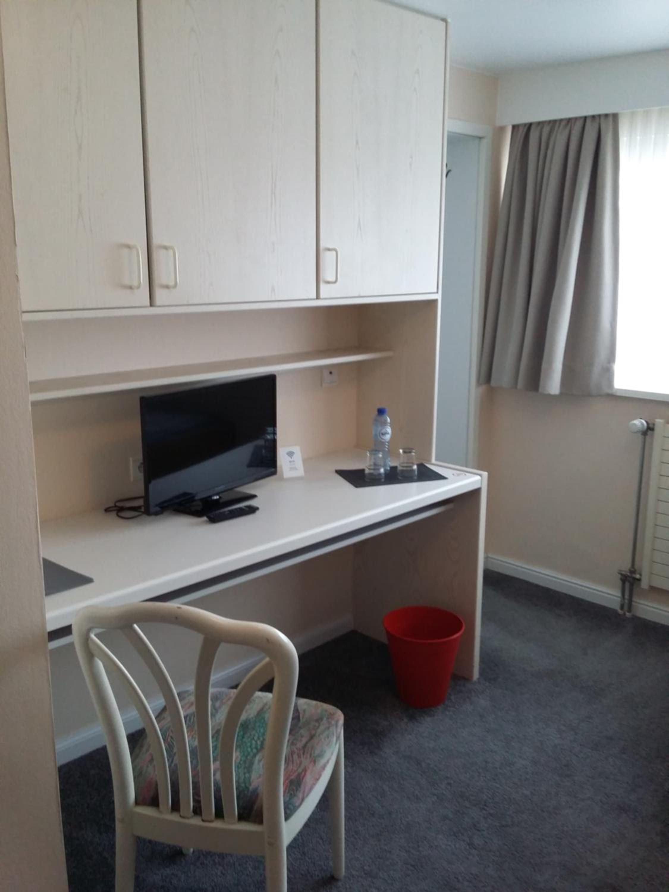 Standard Twin Room photo 3