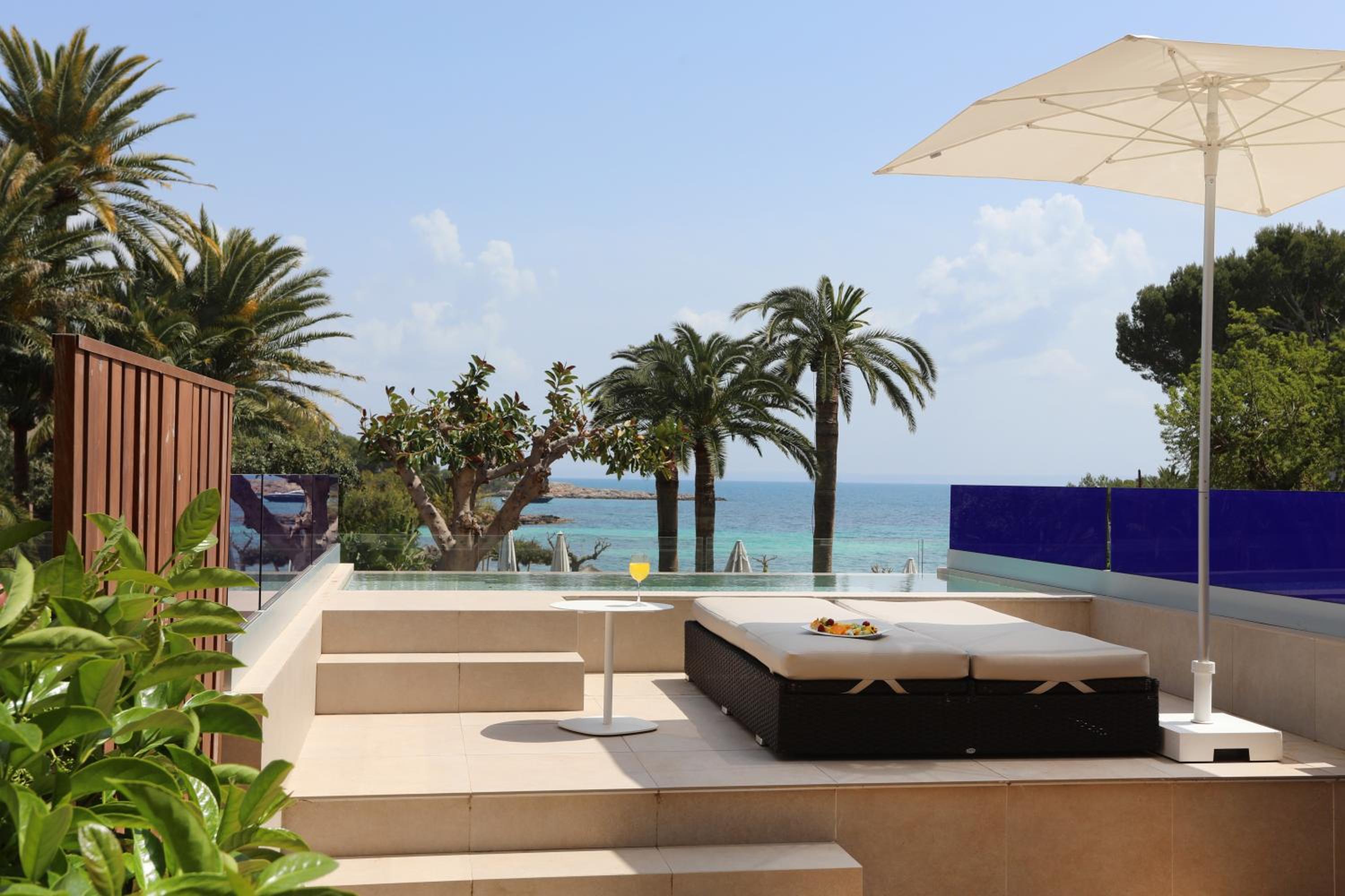 Premium Double Room with Sea View and Private Pool - Photo 10