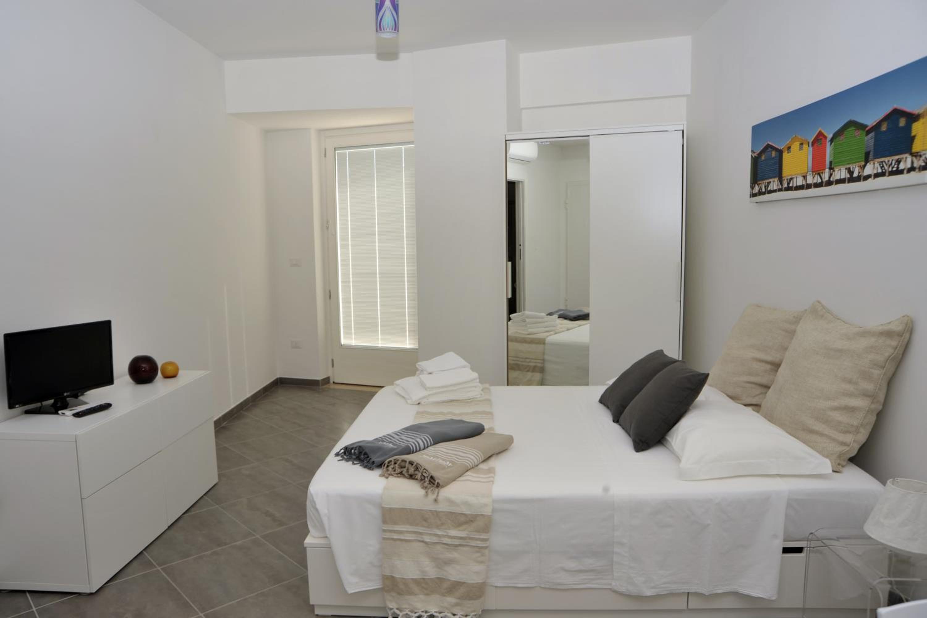 Studio Apartment photo 3