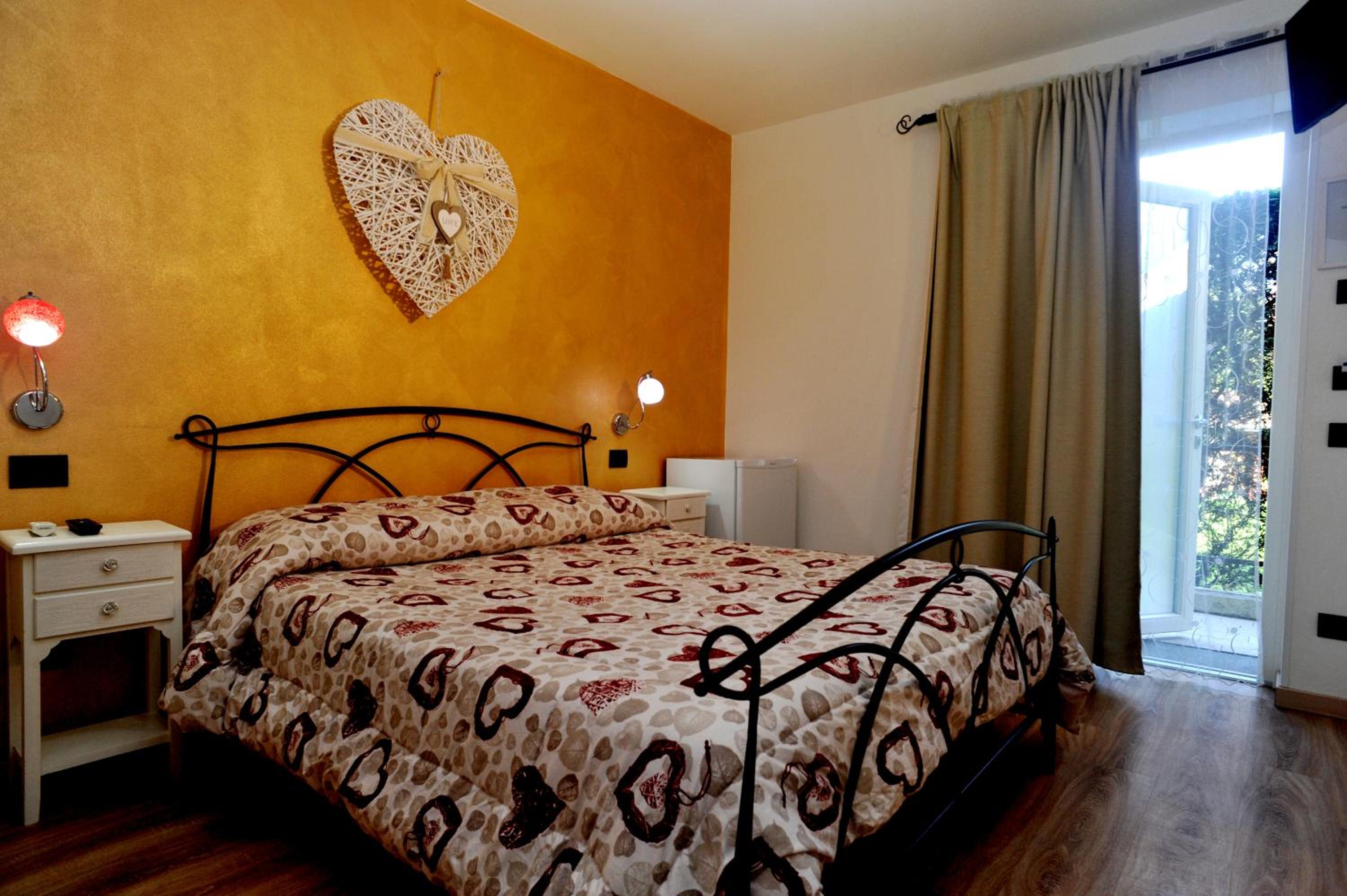 Standard Double Room - Photo 1
