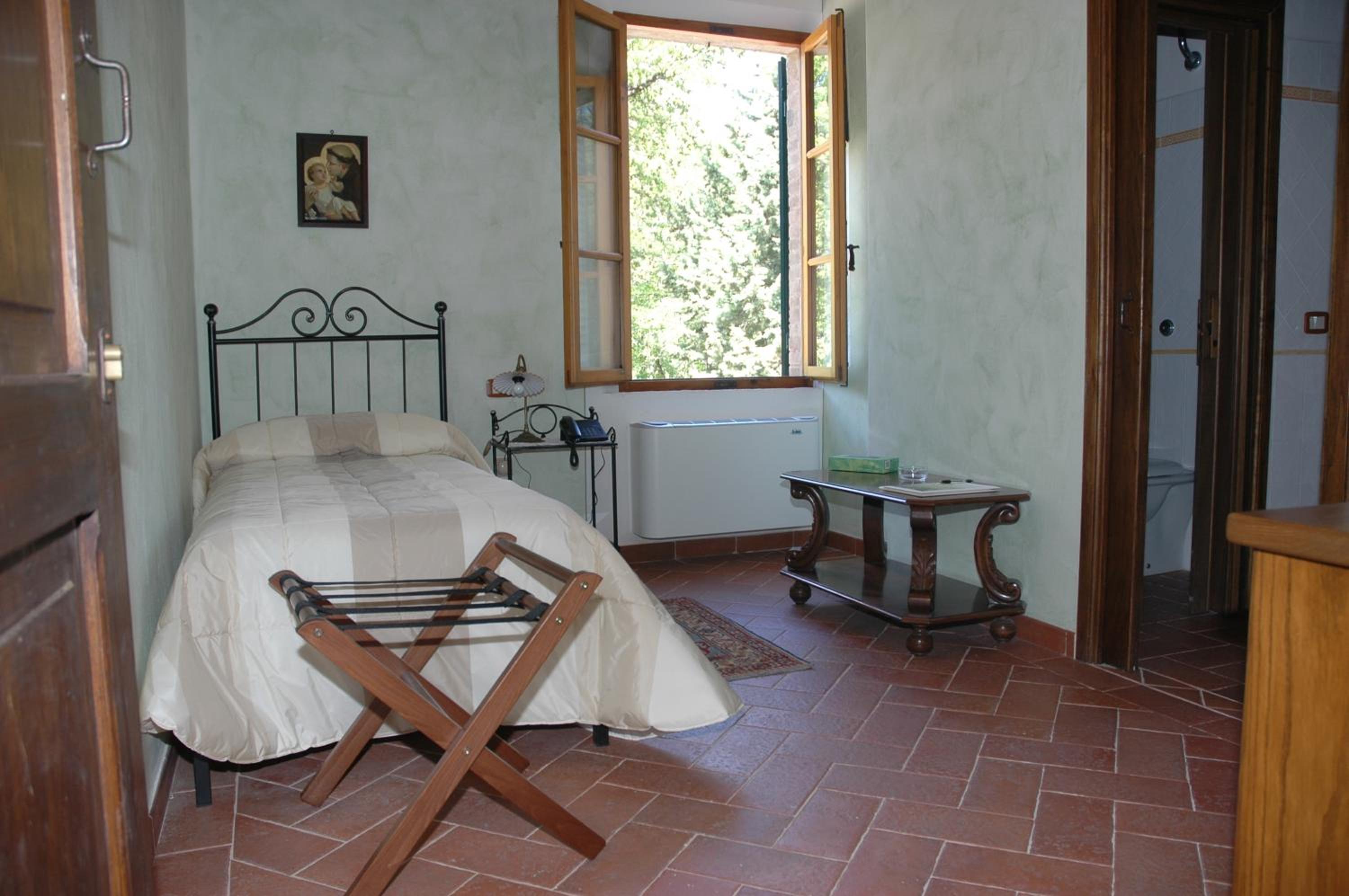 Single Room photo 2