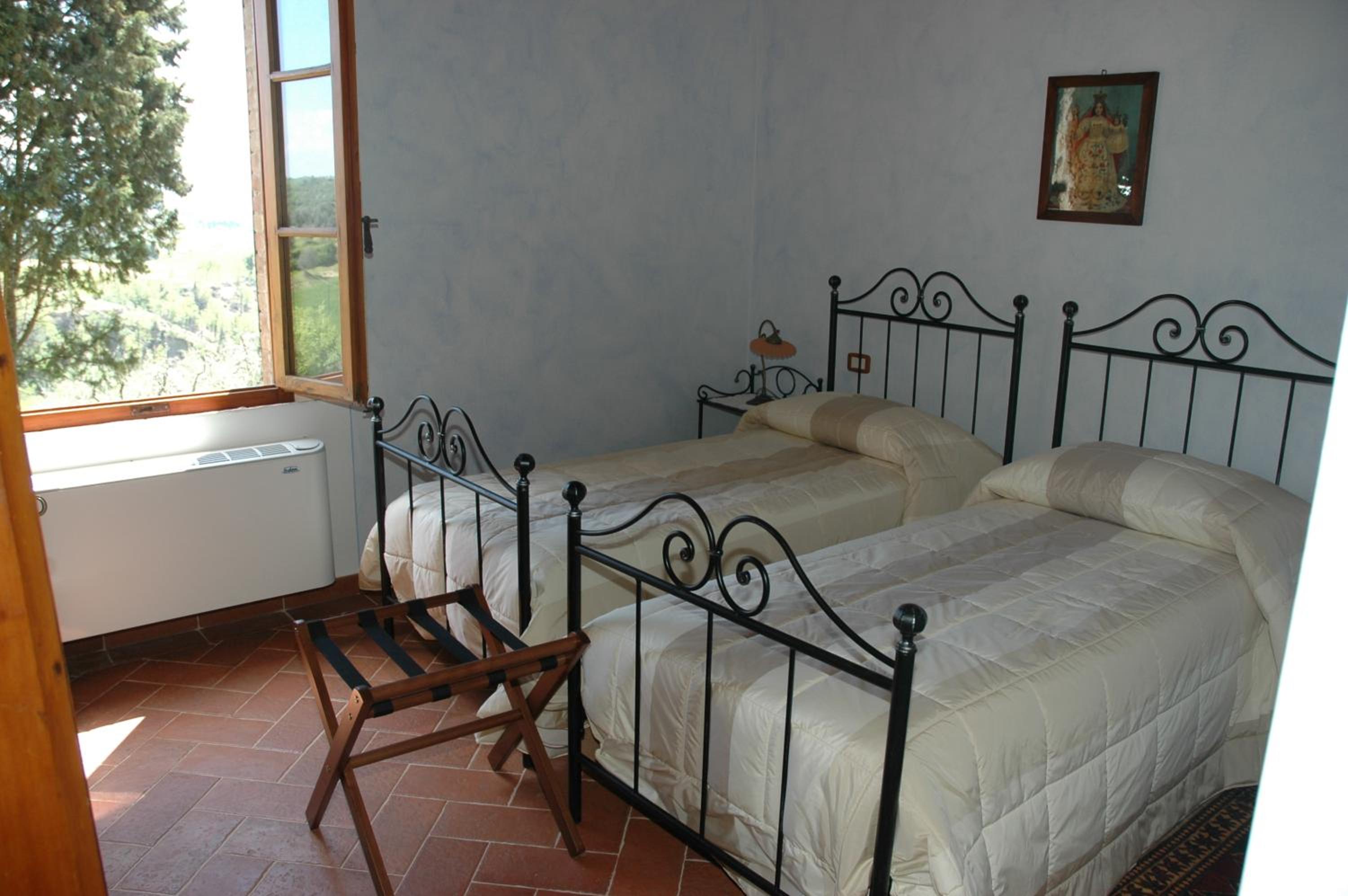 Double Room - Photo 4