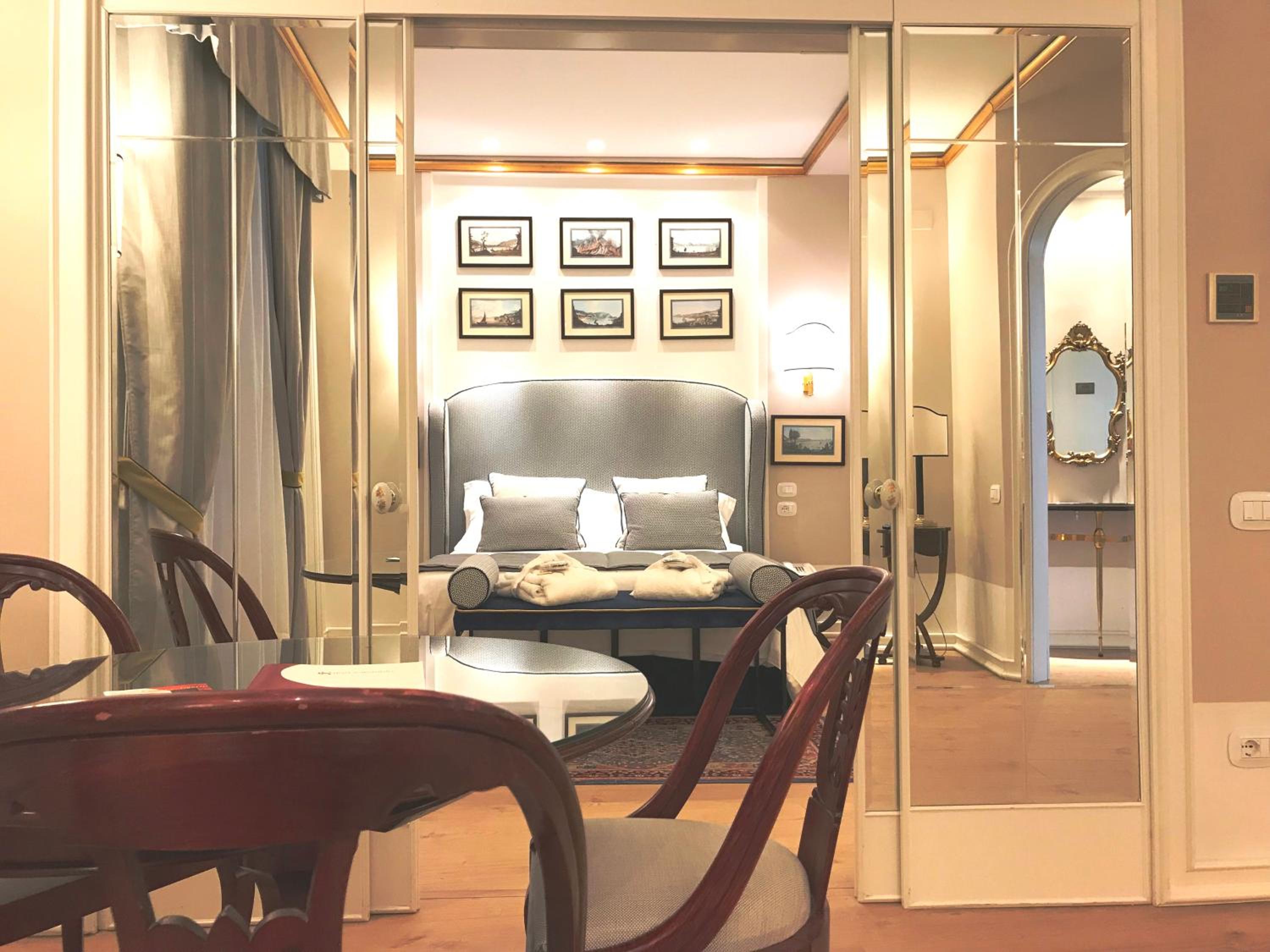 Suite - Photo 4